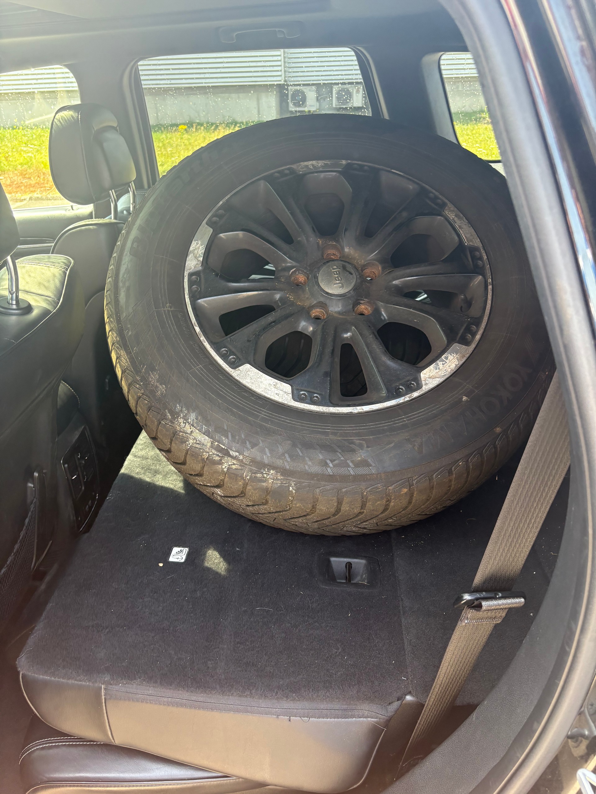 JEEP Grand Cherokee 3.0 CRD Overland Automatic-image-5