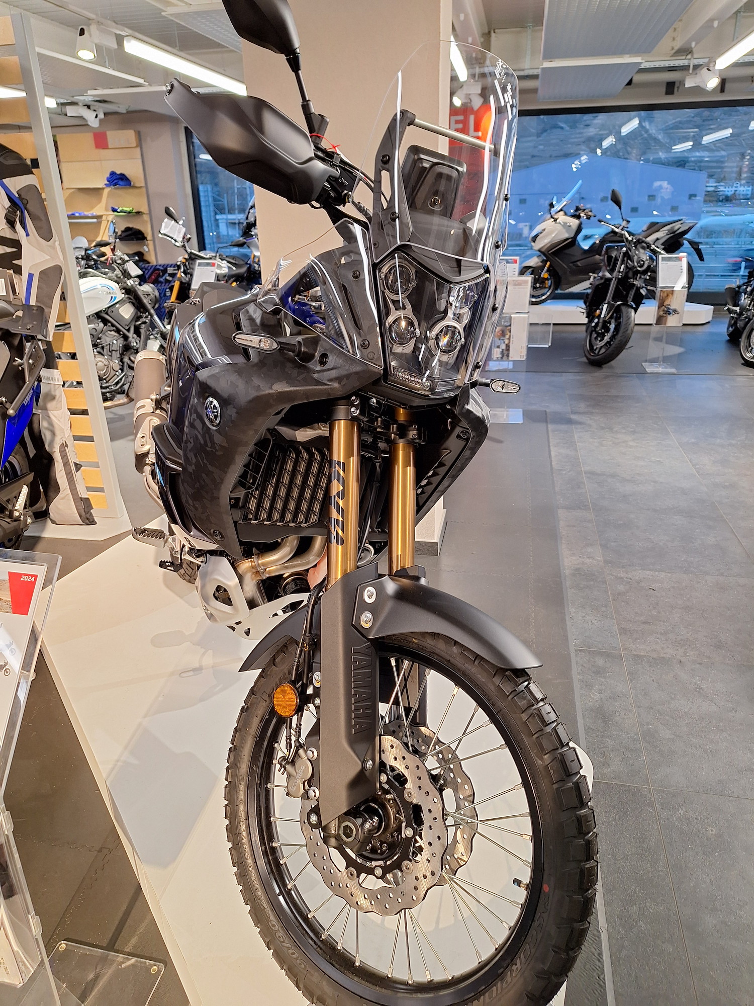 YAMAHA Ténéré 700 World Raid-showroom-element-2