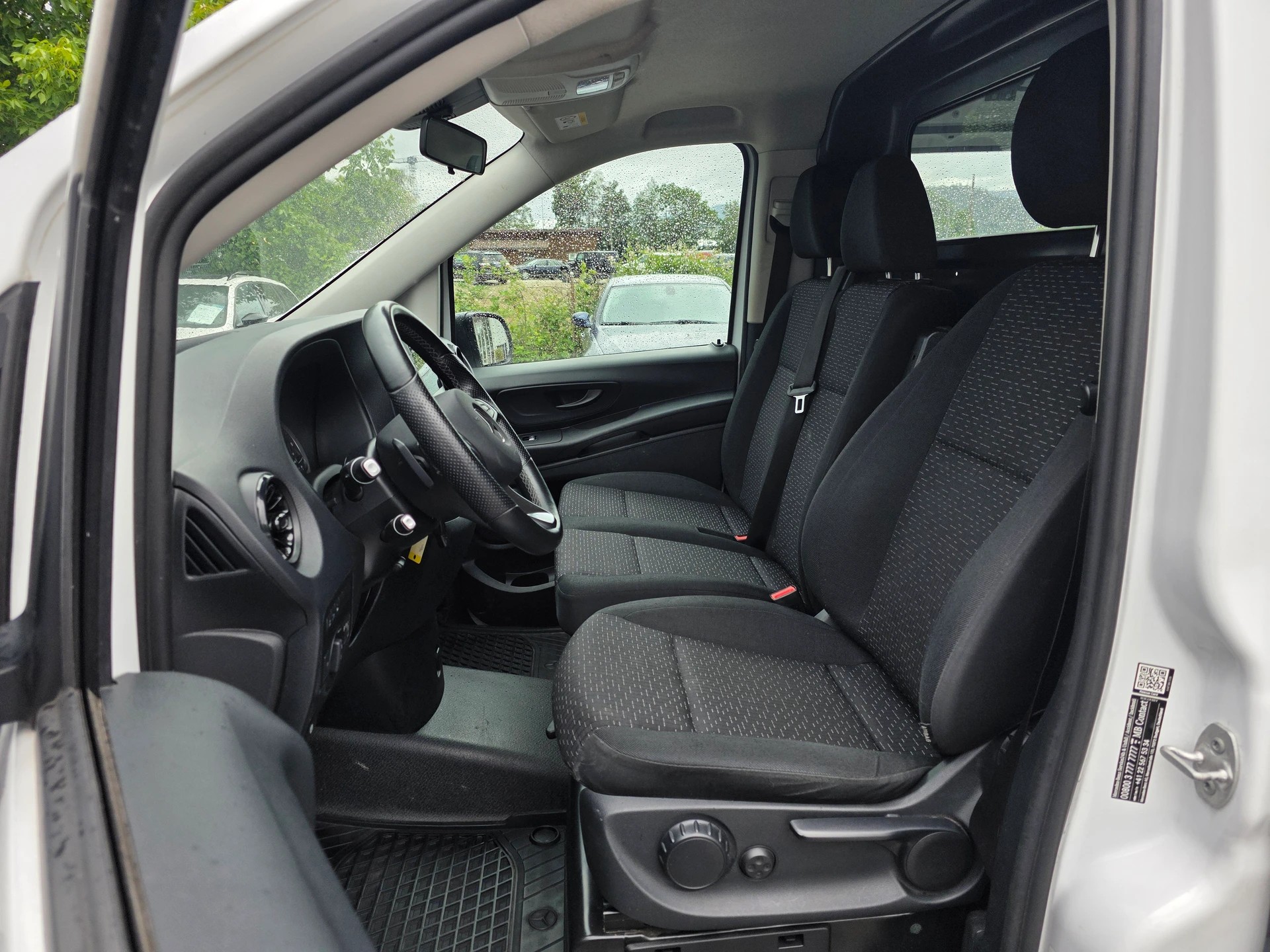 MERCEDES-BENZ Vito 114 CDI Extralang 9G-Tronic 4Matic ** Automat ** Navi ** Klima **Anhängerkupplung **-image-7
