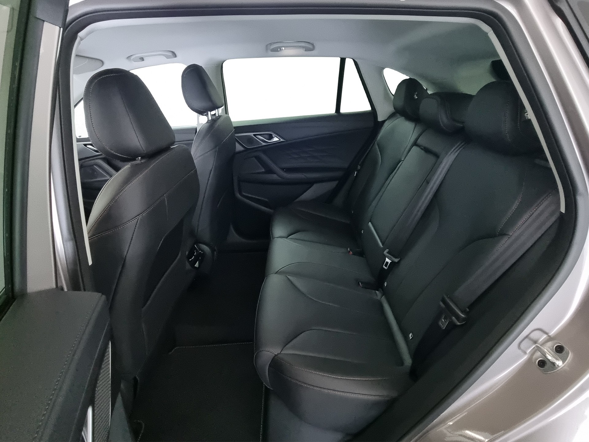 MG MG HS 1.5 T PHEV Luxury-image-6