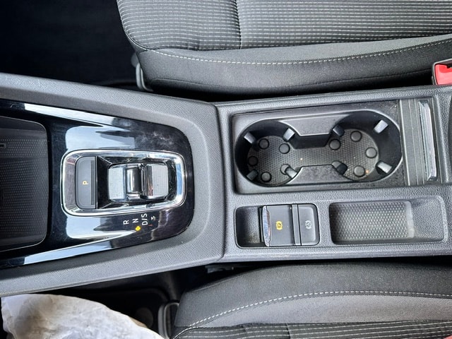 SKODA Octavia Combi 2.0 TDI DSG Ambition-image-16
