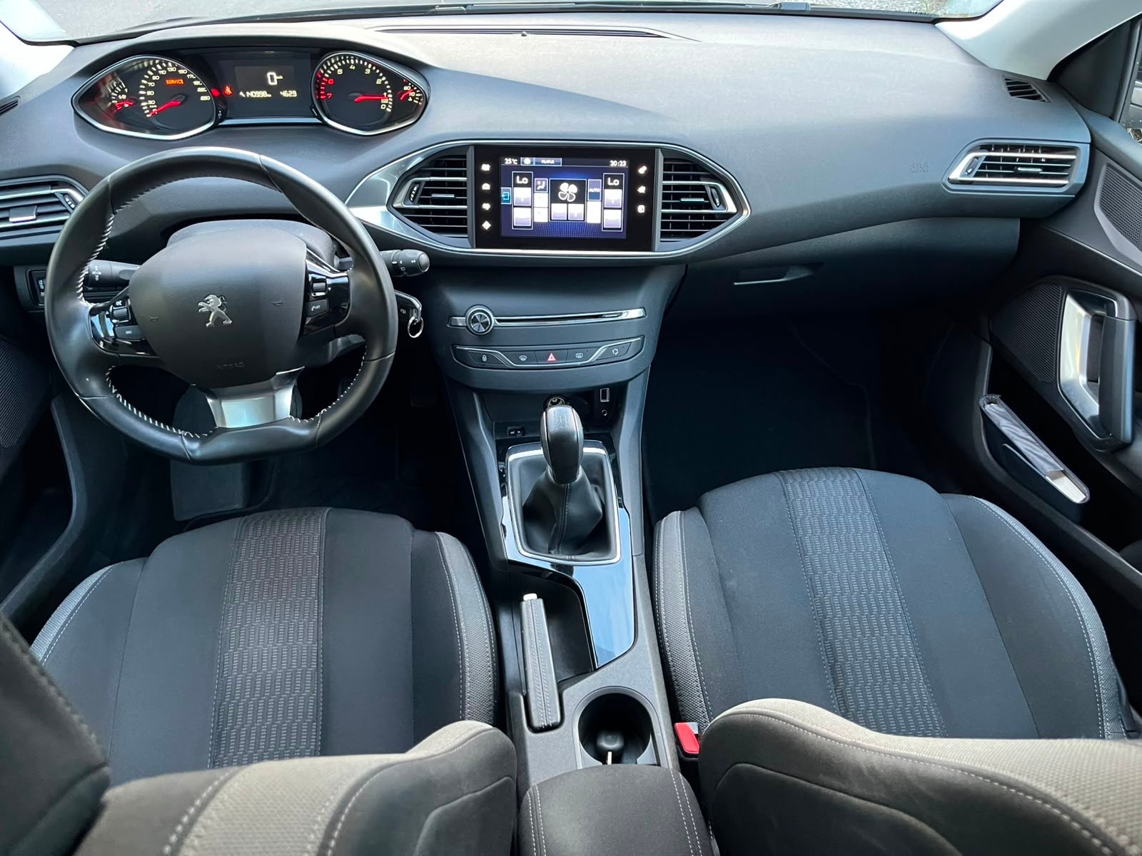 PEUGEOT 308 1.2 THP Style-image-7