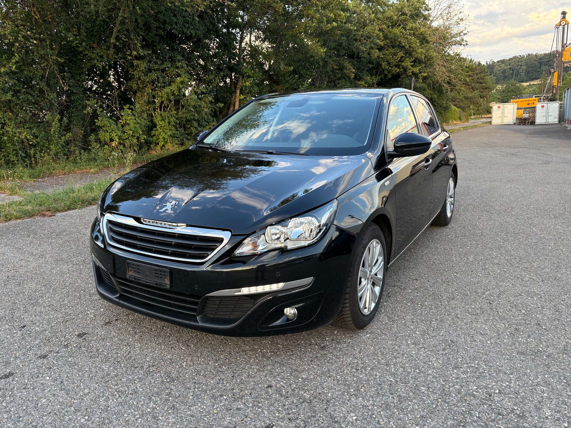 PEUGEOT 308 1.2 THP Style-image-4