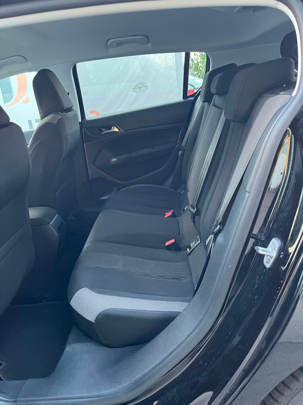 PEUGEOT 308 1.2 THP Style-image-8
