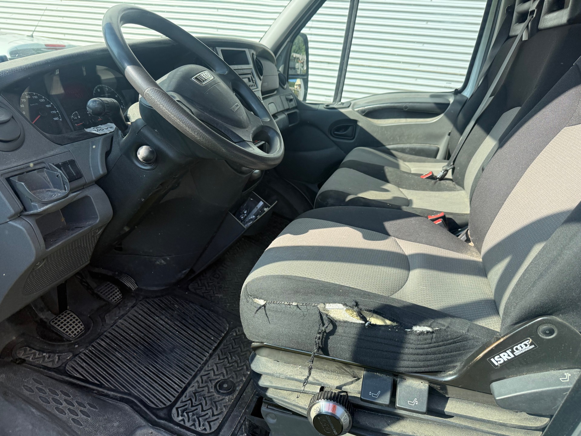 IVECO 35 S 15-image-6