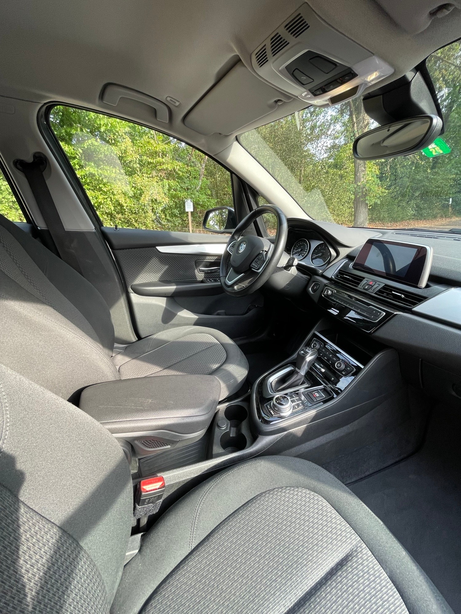 BMW 225xe-image-5