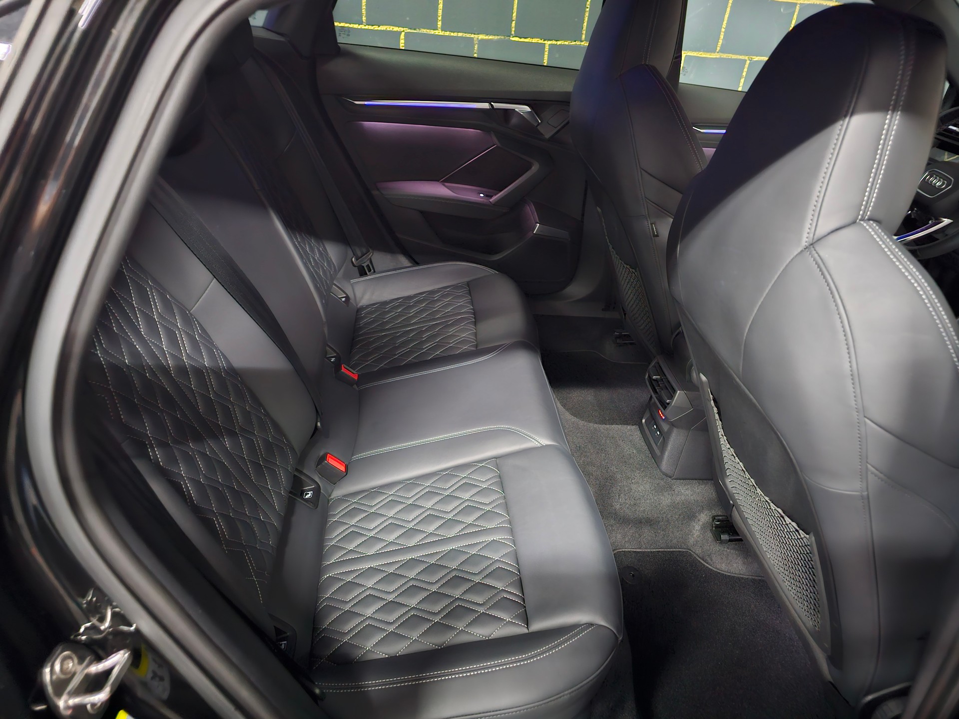 AUDI S3 Limousine 2.0 TFSI quattro S-tronic-image-11