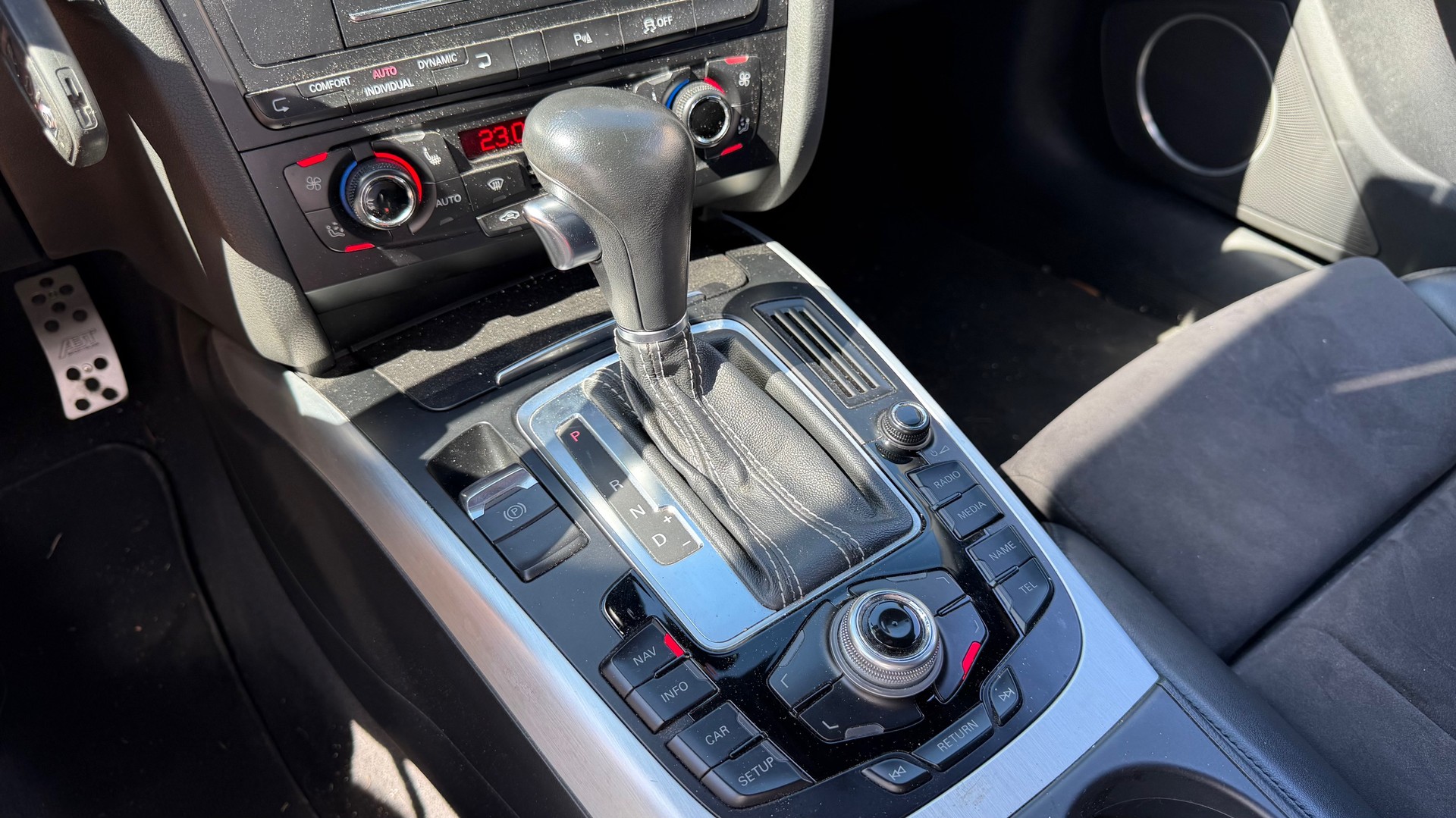 AUDI S4 Avant 3.0 TFSI quattro S-tronic-image-14