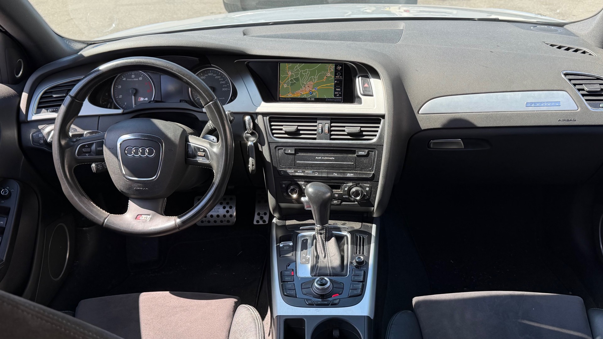AUDI S4 Avant 3.0 TFSI quattro S-tronic-image-9