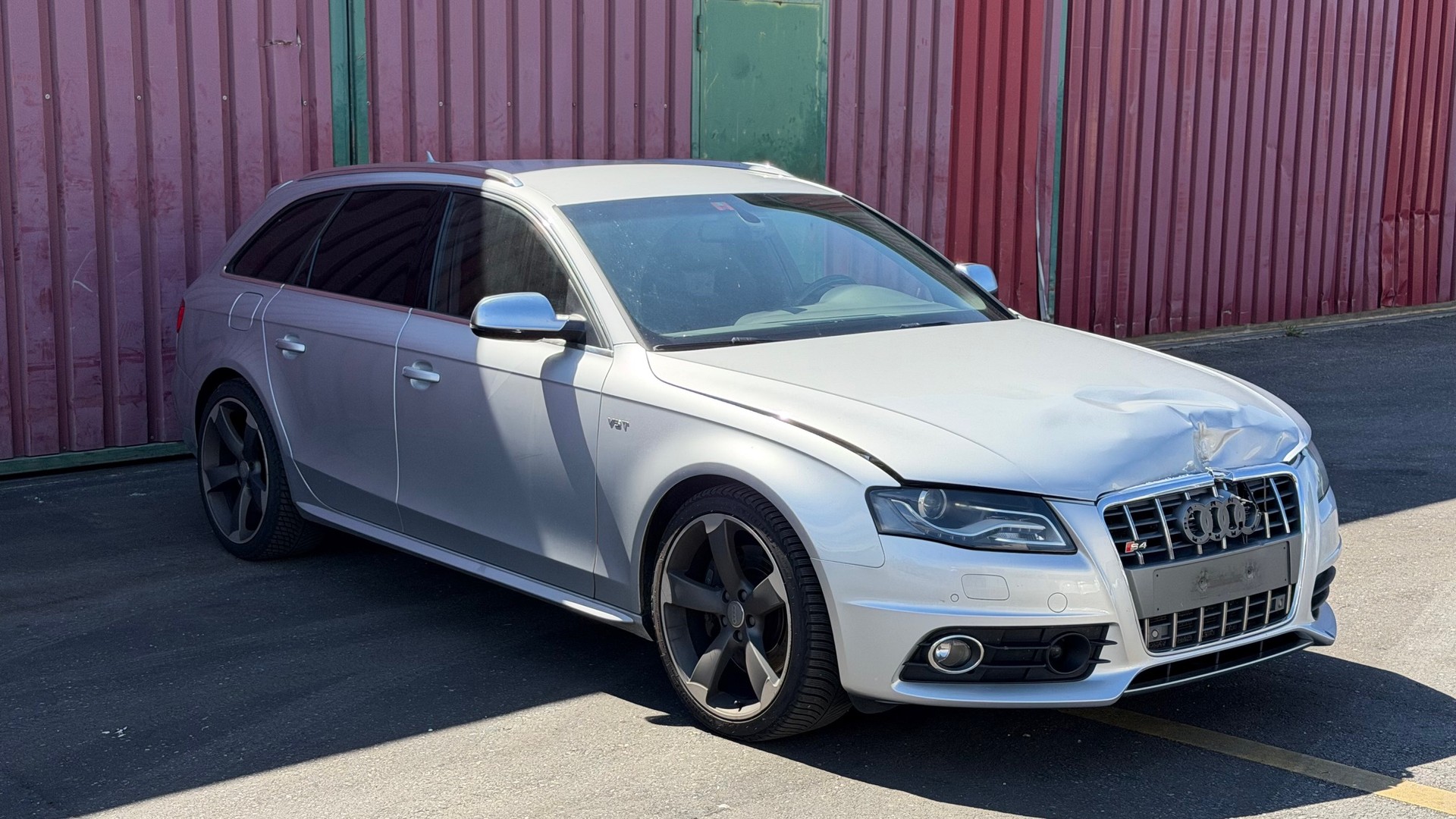 AUDI S4 Avant 3.0 TFSI quattro S-tronic-image-2