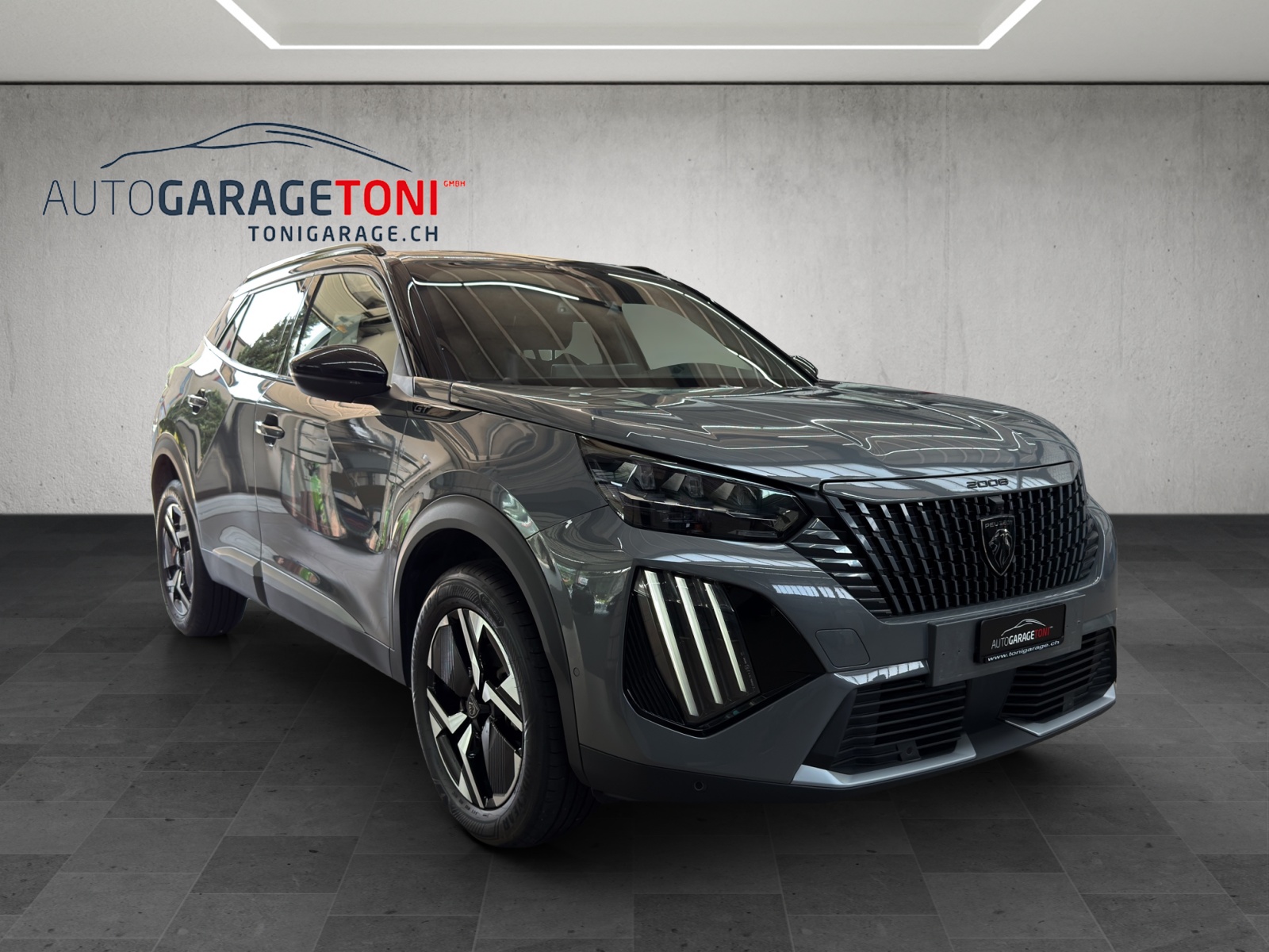 PEUGEOT 2008 1.2 PureTech GT-image-1