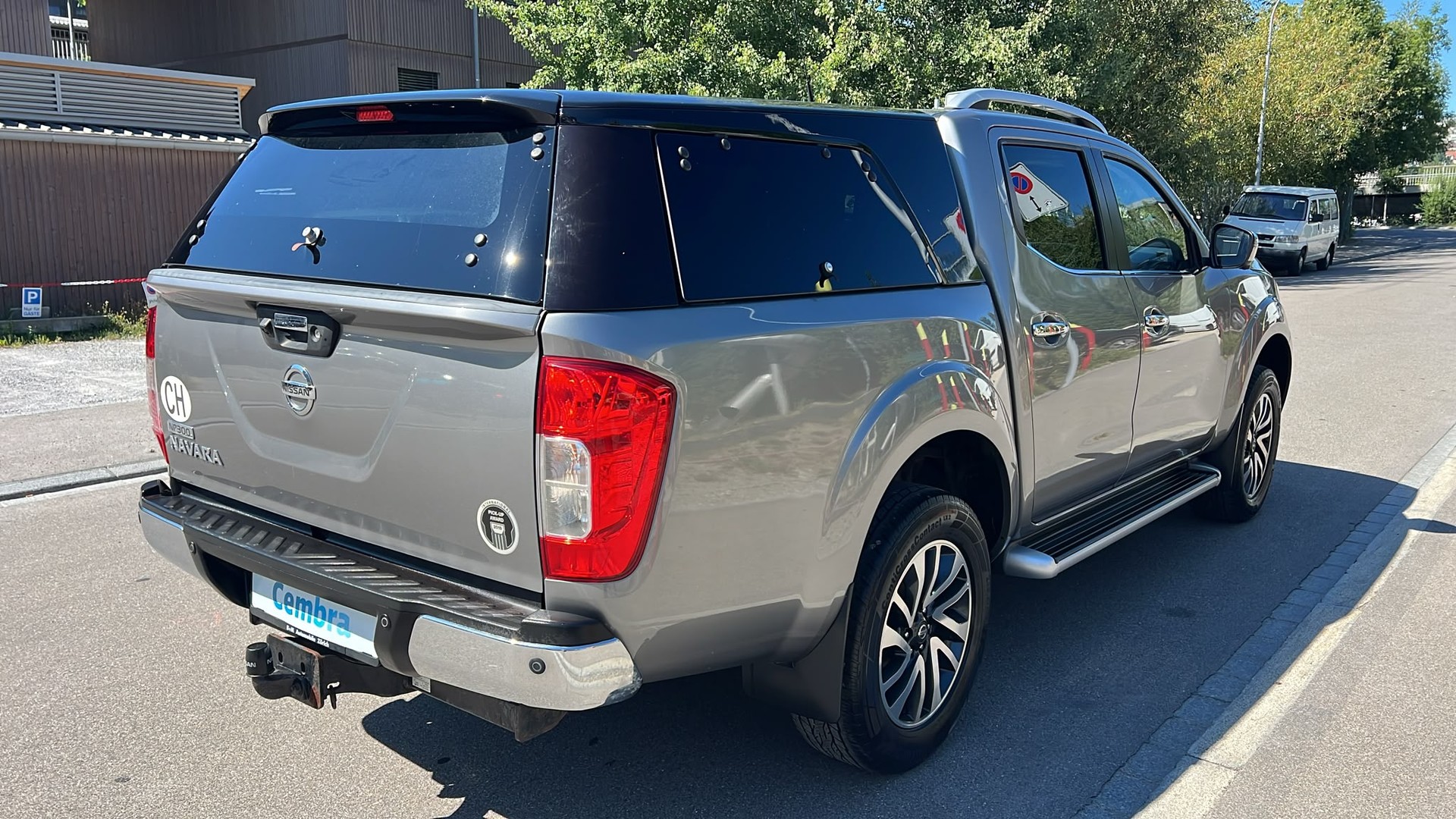 NISSAN Navara Double Cab Tekna 2.3 dCi 4WD Automatic-image-5
