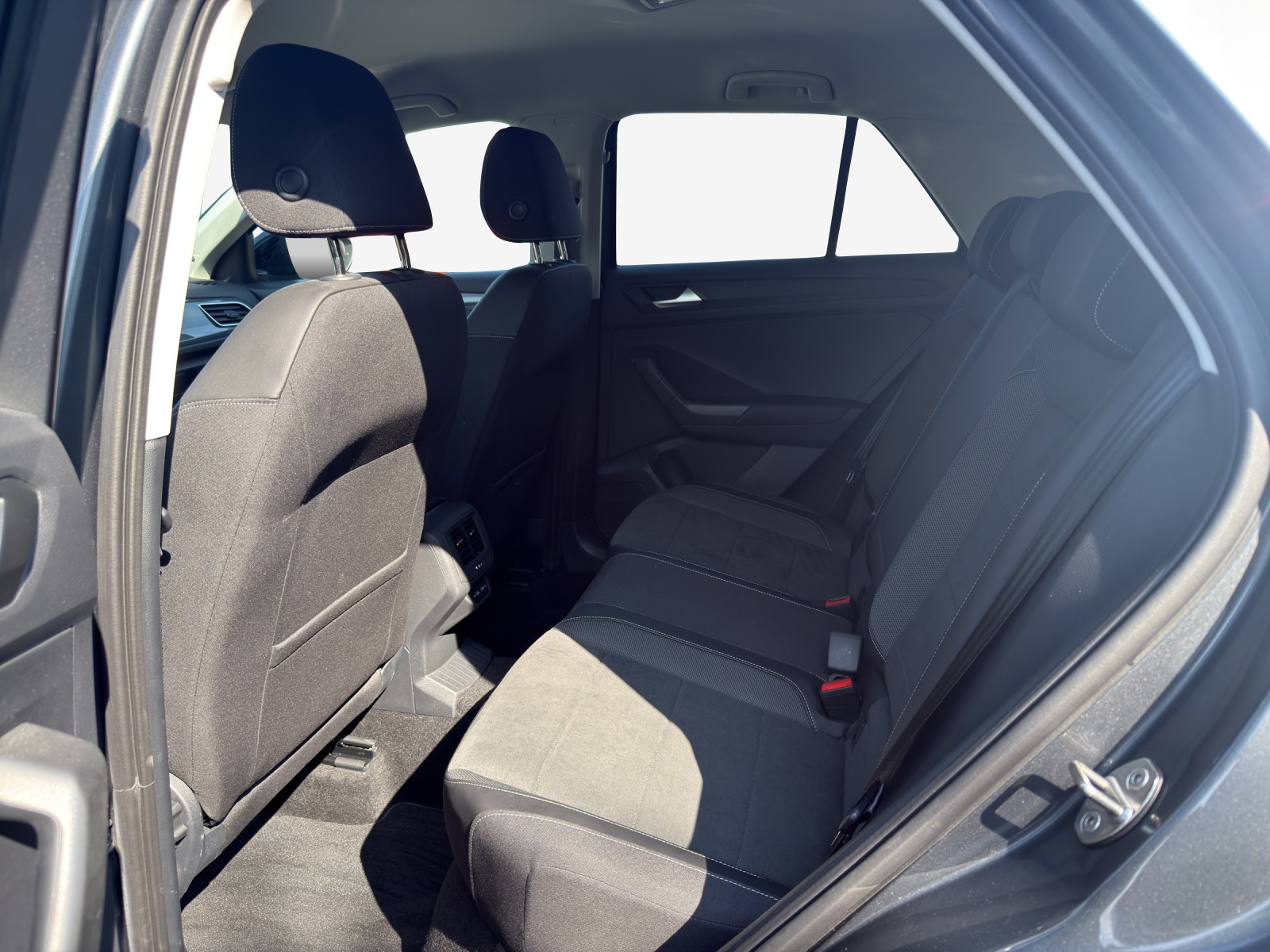 VW T-Roc 2.0 TSI Style DSG 4Motion-image-11