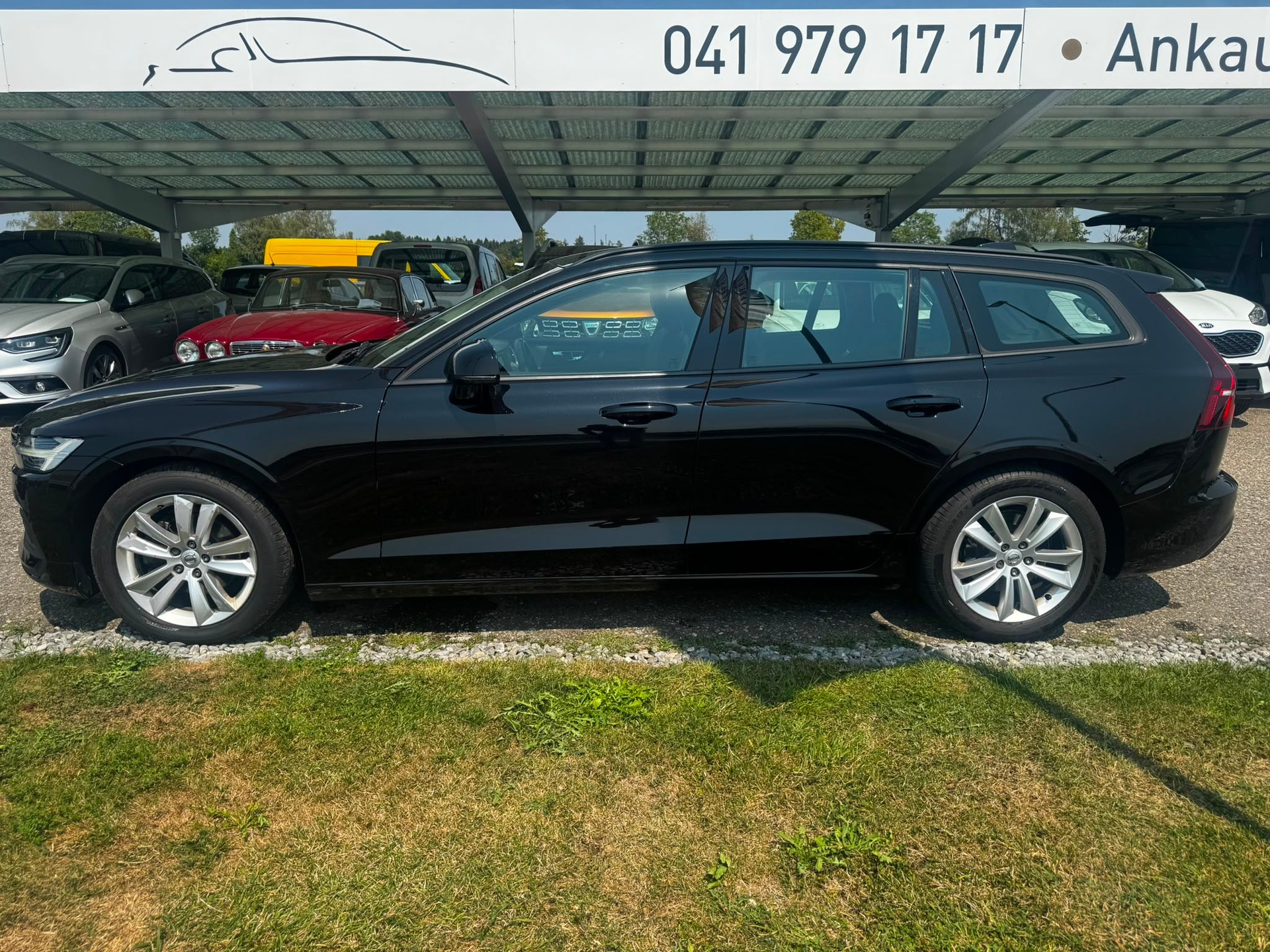 VOLVO V60 D4 Momentum Geartronic-image-7