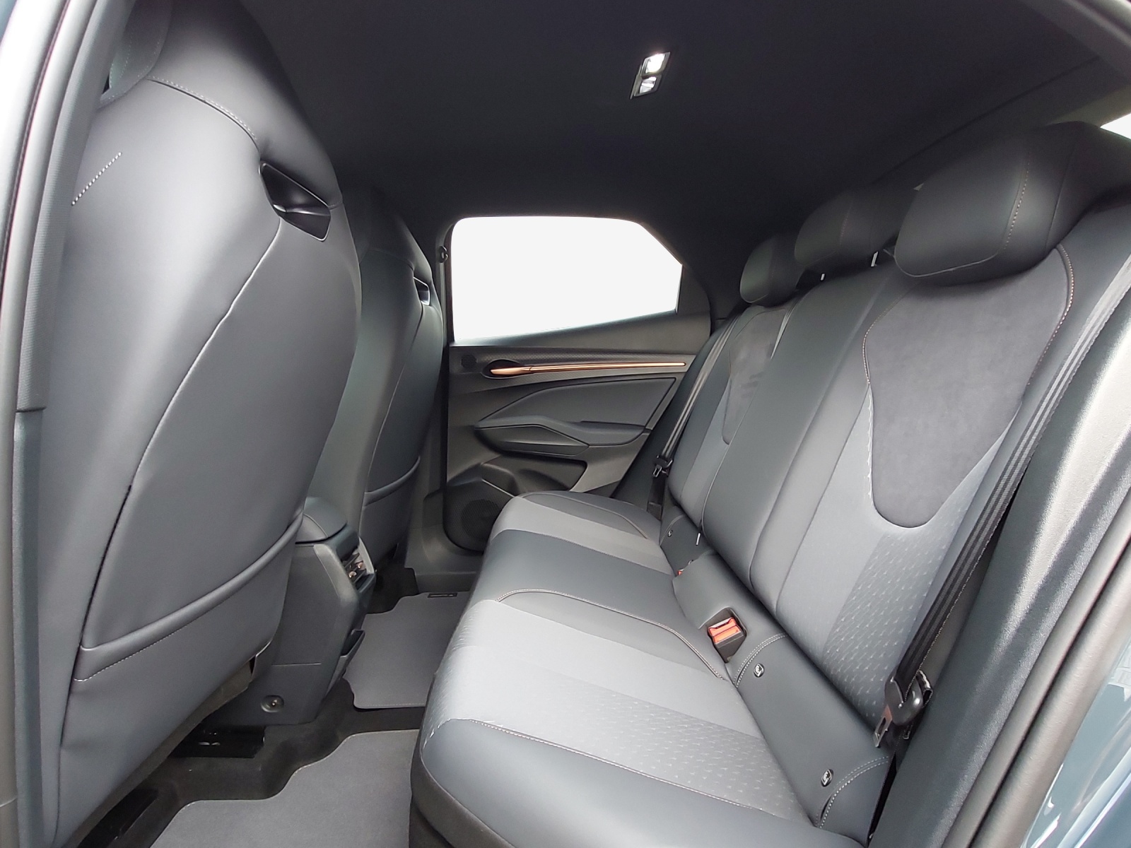 CUPRA Raval 52 kWh Endurance Prime Edition-image-11