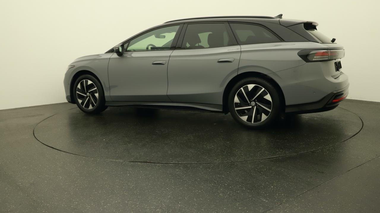 VW ID.7 Tourer Pro 77 kWh Limited-image-2