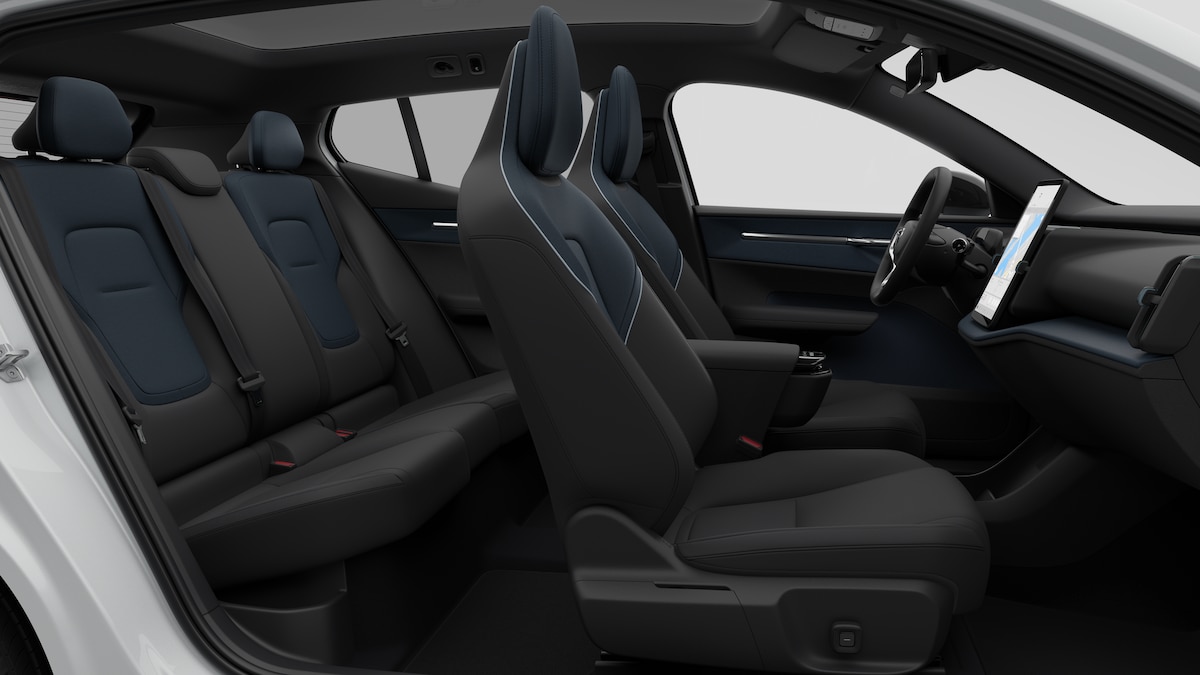 VOLVO EX 30 E60 Twin Ultra Performance Sw. Black Ed. AWD-image-13