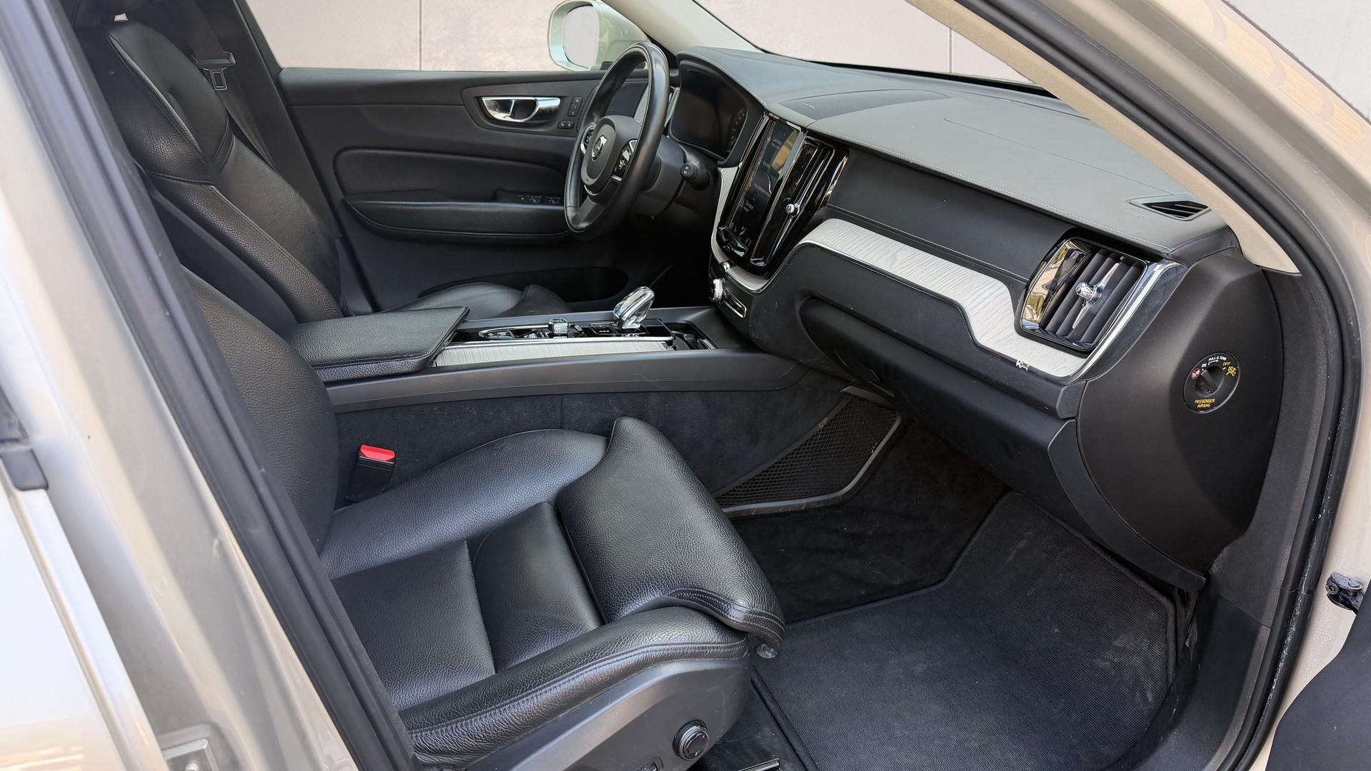 VOLVO XC60 T8 eAWD Inscription Expression Geartronic-image-7