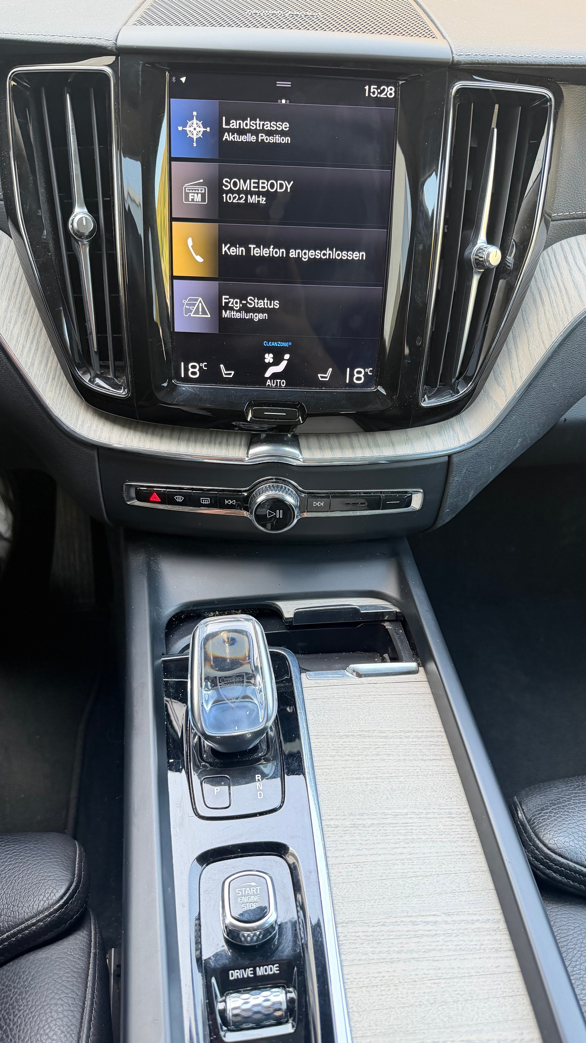 VOLVO XC60 T8 eAWD Inscription Expression Geartronic-image-11