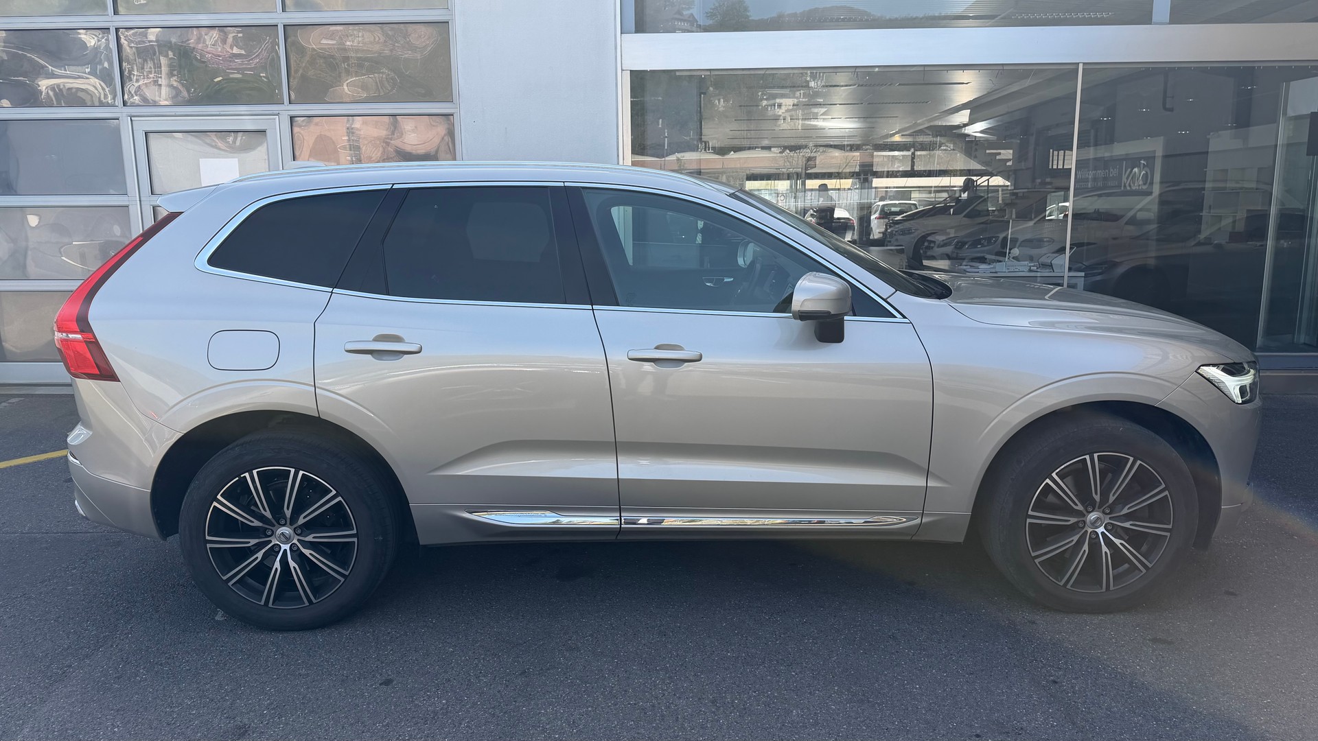 VOLVO XC60 T8 eAWD Inscription Expression Geartronic-image-3
