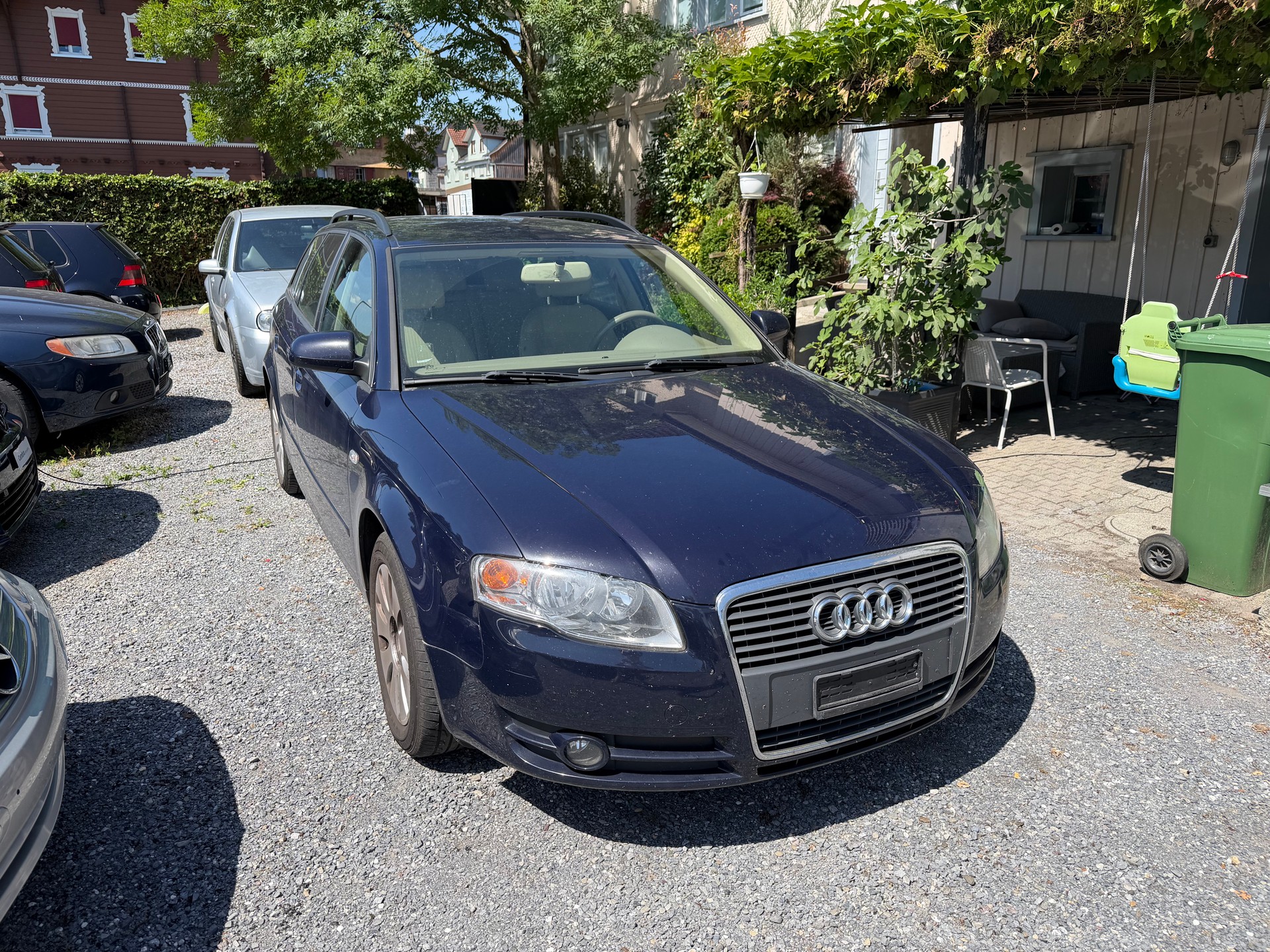 AUDI A4 Avant 1.8 Turbo-image-1