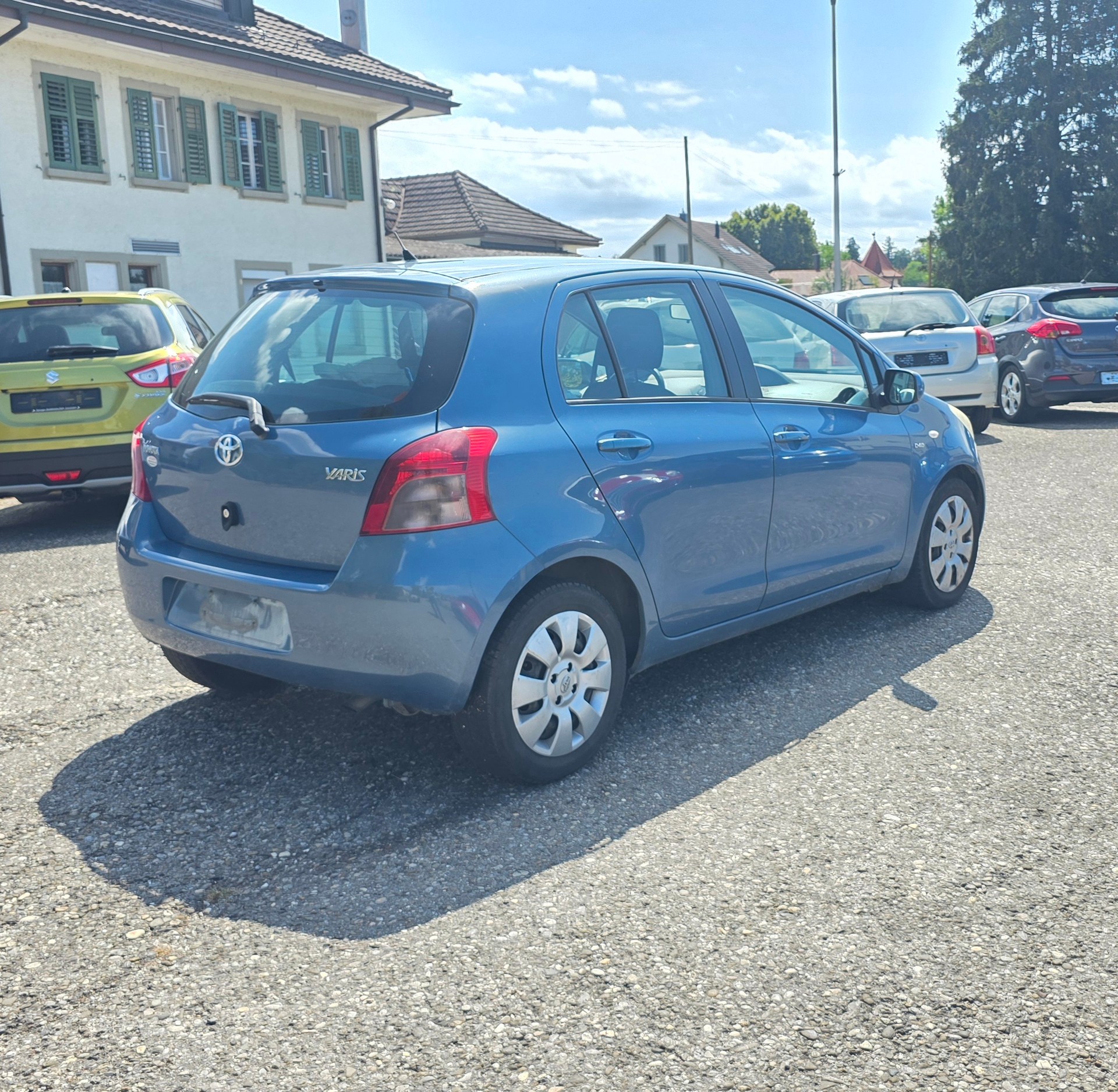 TOYOTA Yaris 1.4 D-4D Linea Terra-image-2