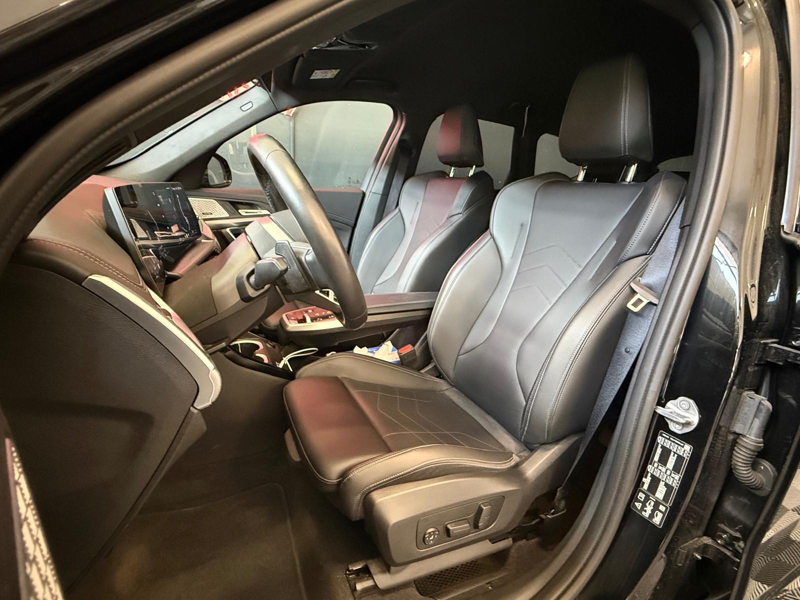 BMW X1 xDrive 23i 48V M Sport *Attelage automatique *Head up-image-9