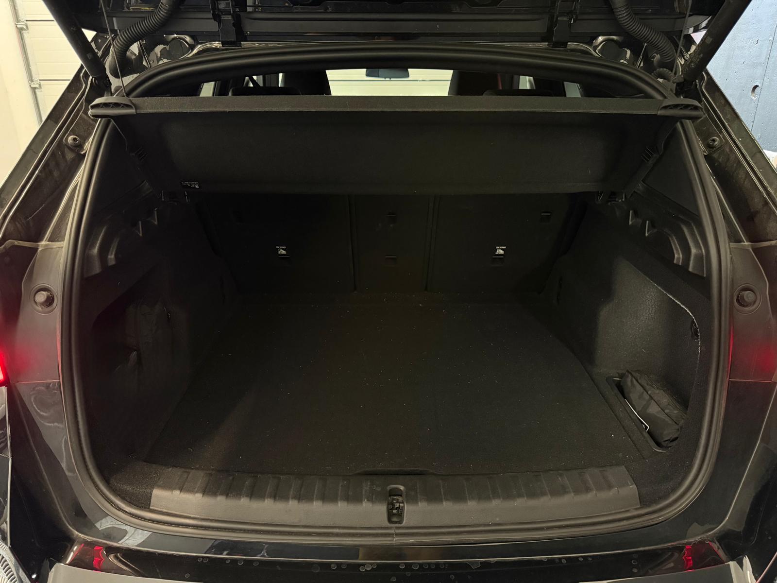 BMW X1 xDrive 23i 48V M Sport *Attelage automatique *Head up-image-24