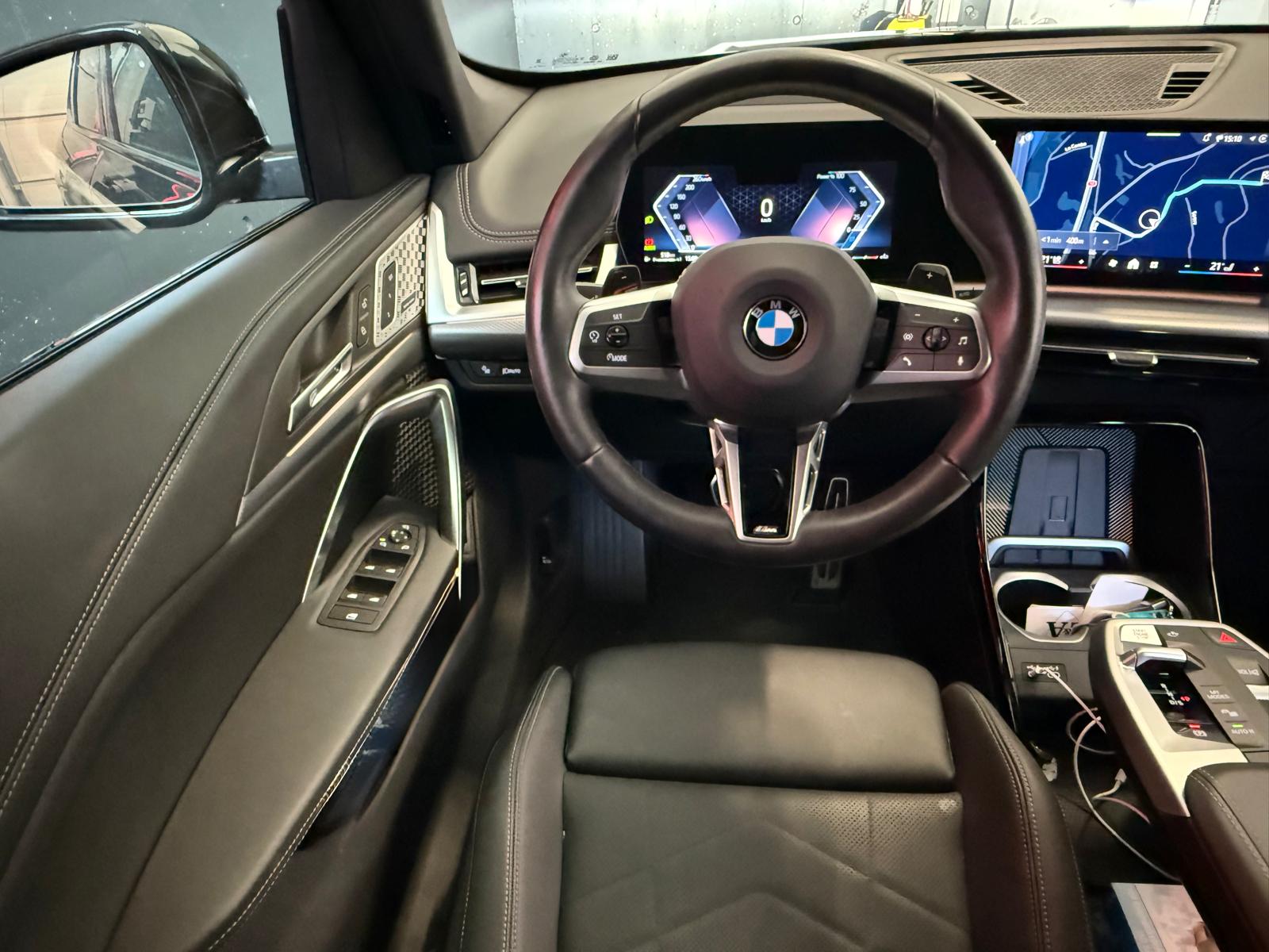 BMW X1 xDrive 23i 48V M Sport *Attelage automatique *Head up-image-15