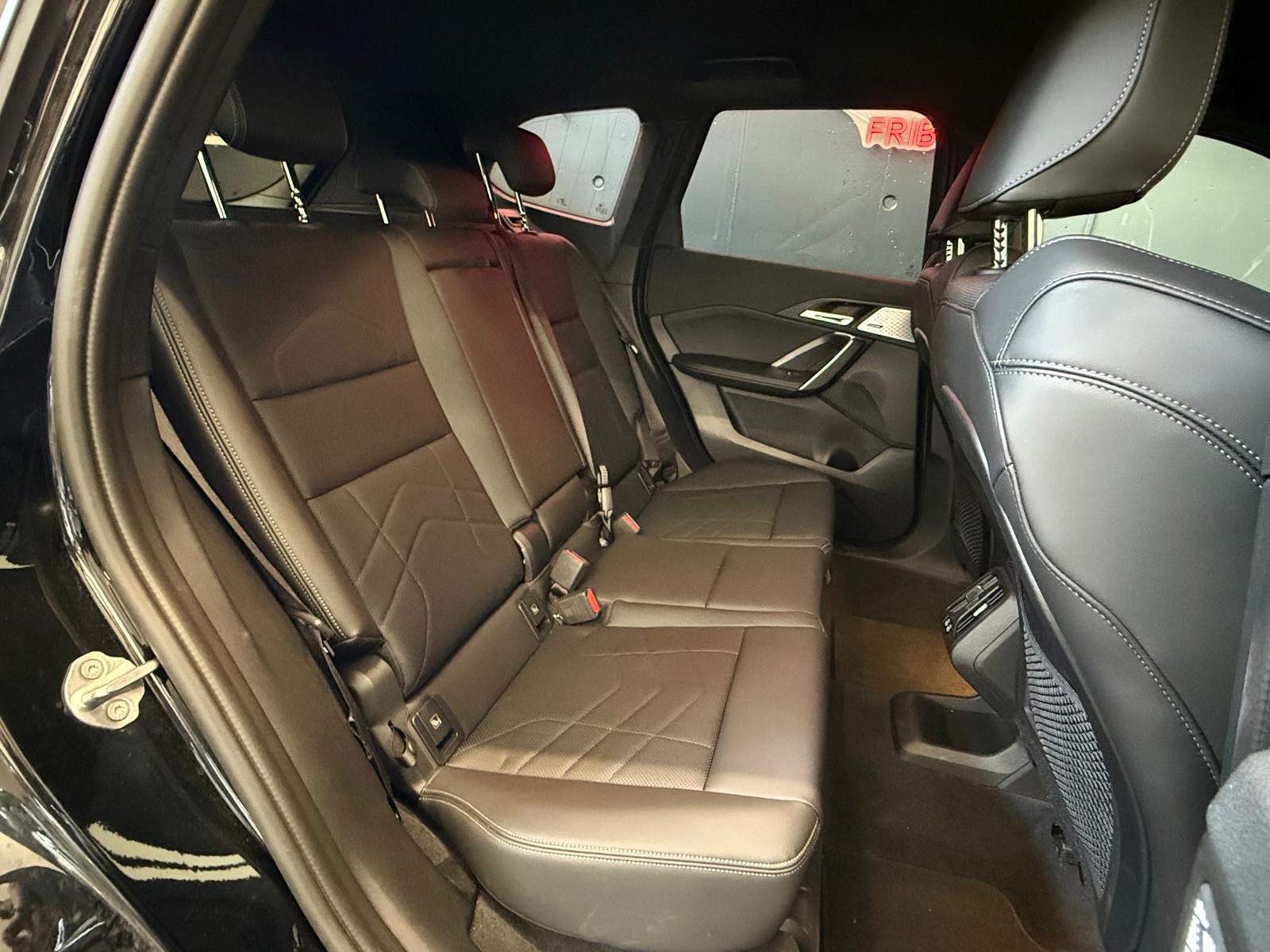 BMW X1 xDrive 23i 48V M Sport *Attelage automatique *Head up-image-12