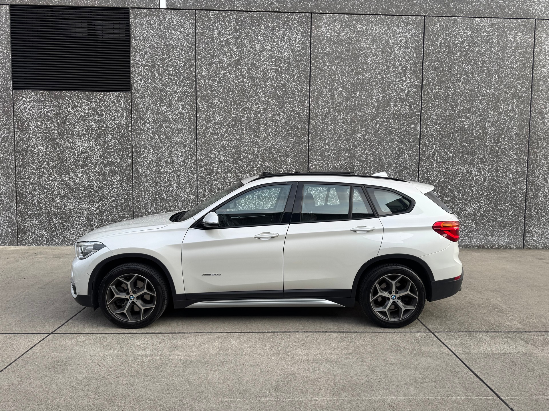 BMW X1 xDrive 20d xLine Steptronic-image-3