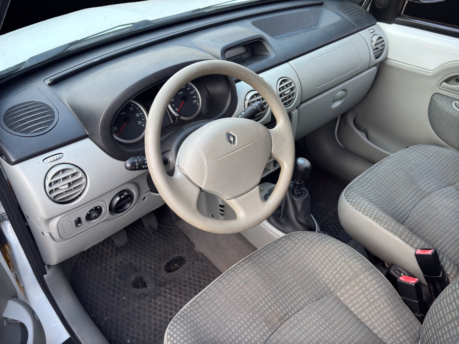 RENAULT Kangoo 1.6 16V Expression-image-8