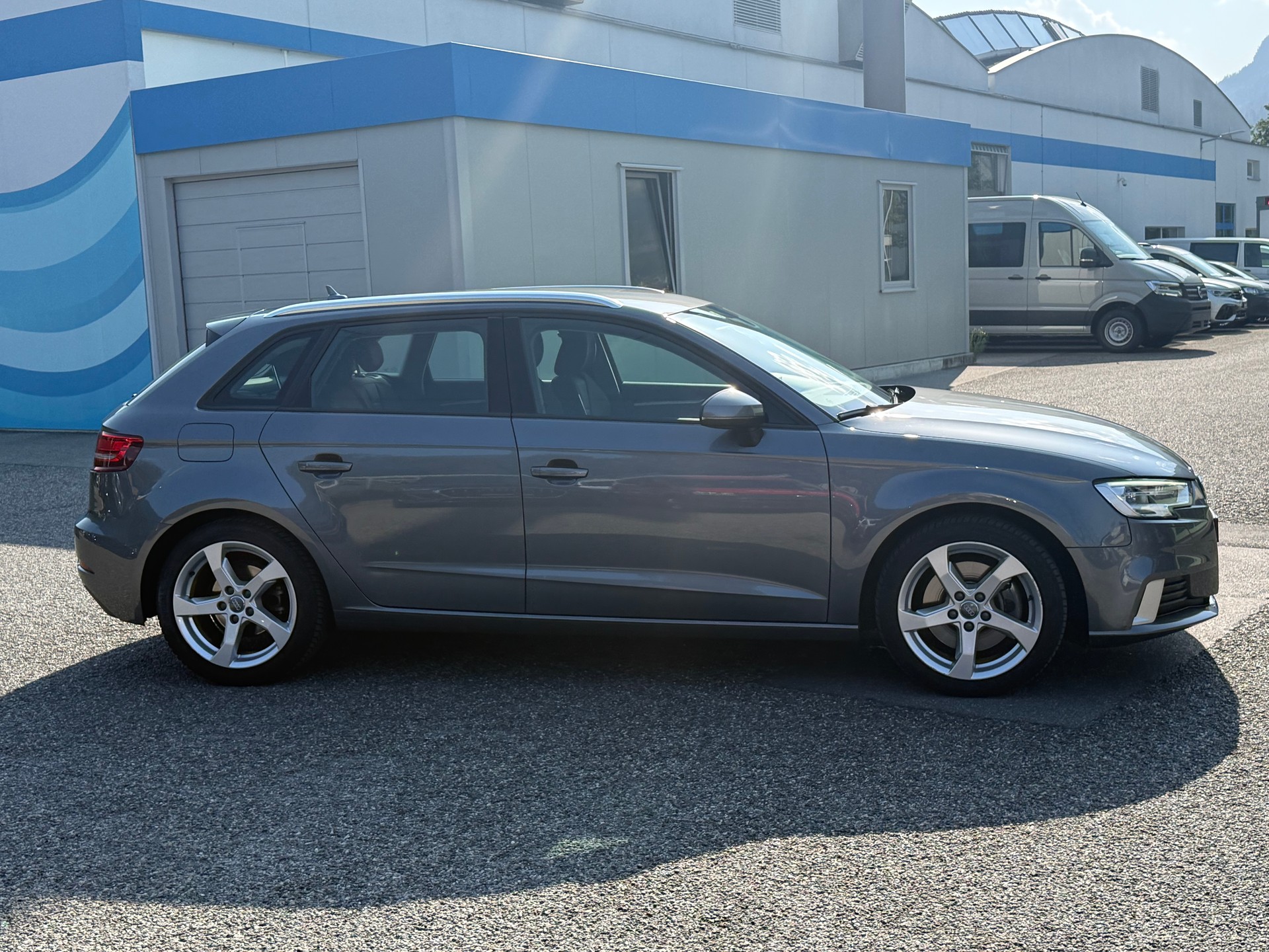 AUDI A3 Sportback 2.0 TFSI Sport quattro S-tronic-image-3