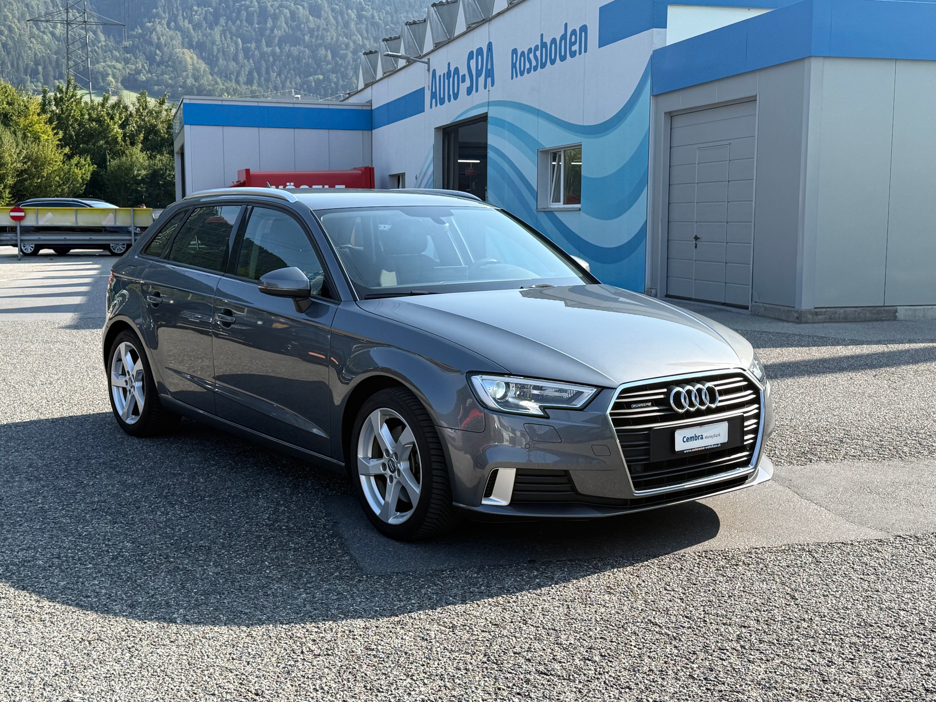 AUDI A3 Sportback 2.0 TFSI Sport quattro S-tronic-image-2