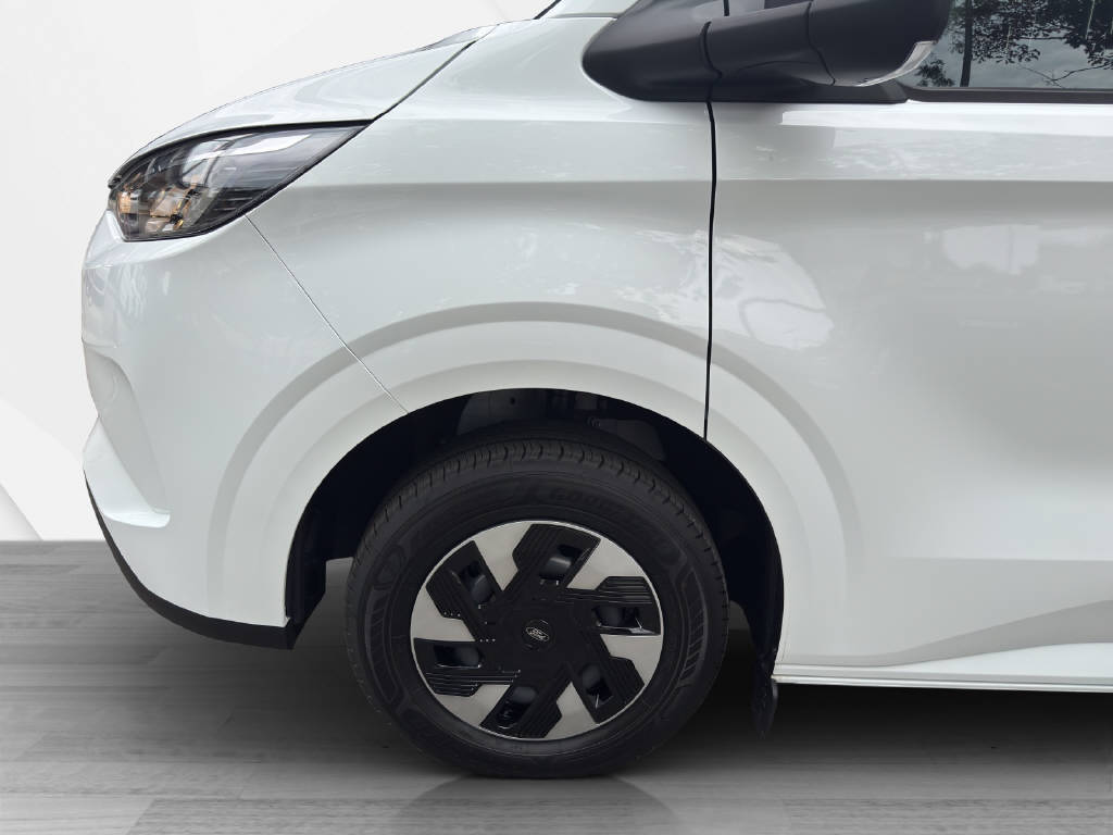 FORD Transit Custom Van 320 L1 2.5 Duratec 233 Trend PHEV-image-9
