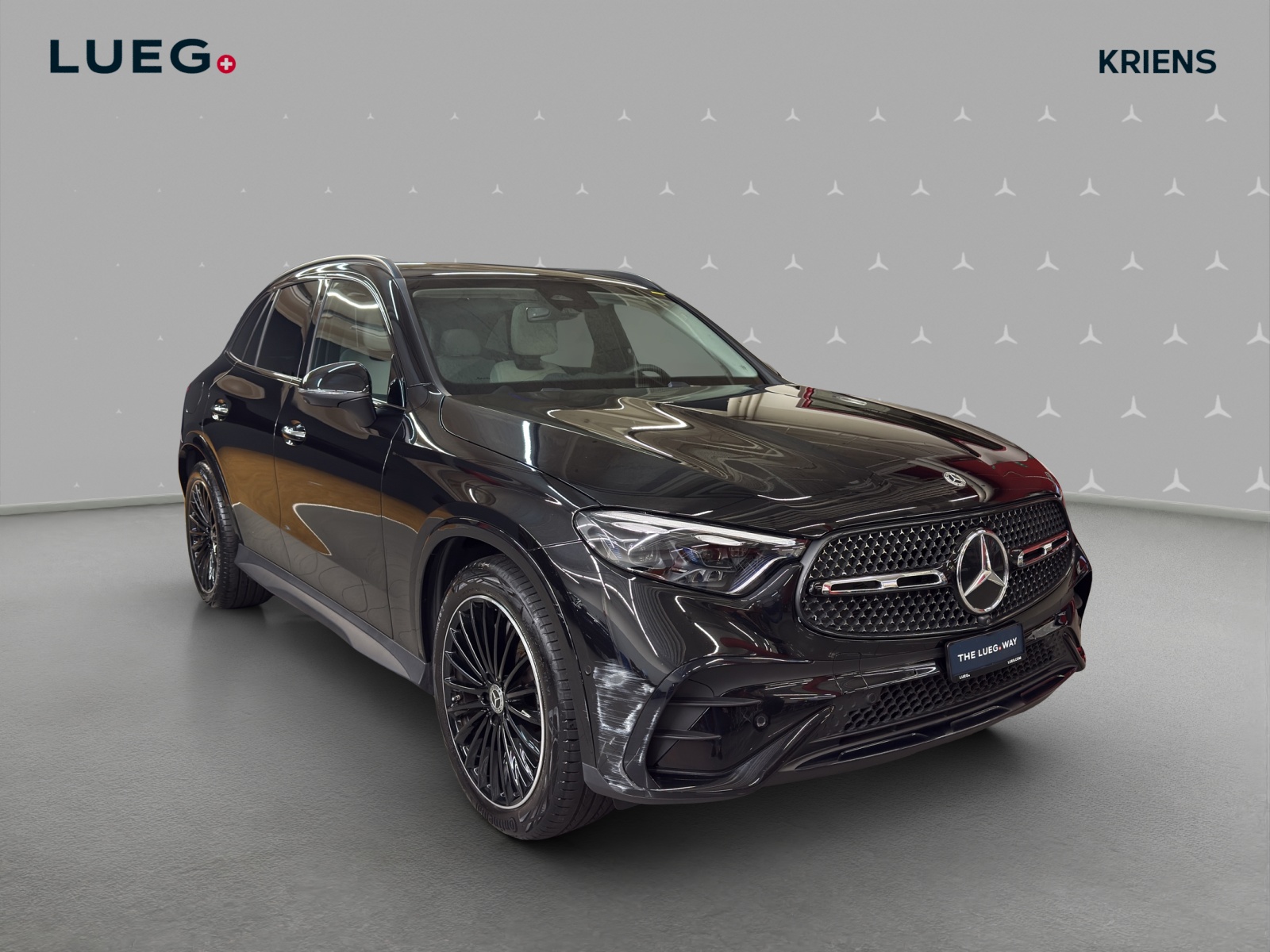 MERCEDES-BENZ GLC 450 d 4M - AMG / DISTRONIC / 360 Grad Kamera / Panorama-Dach / Head-Up Display-image-4
