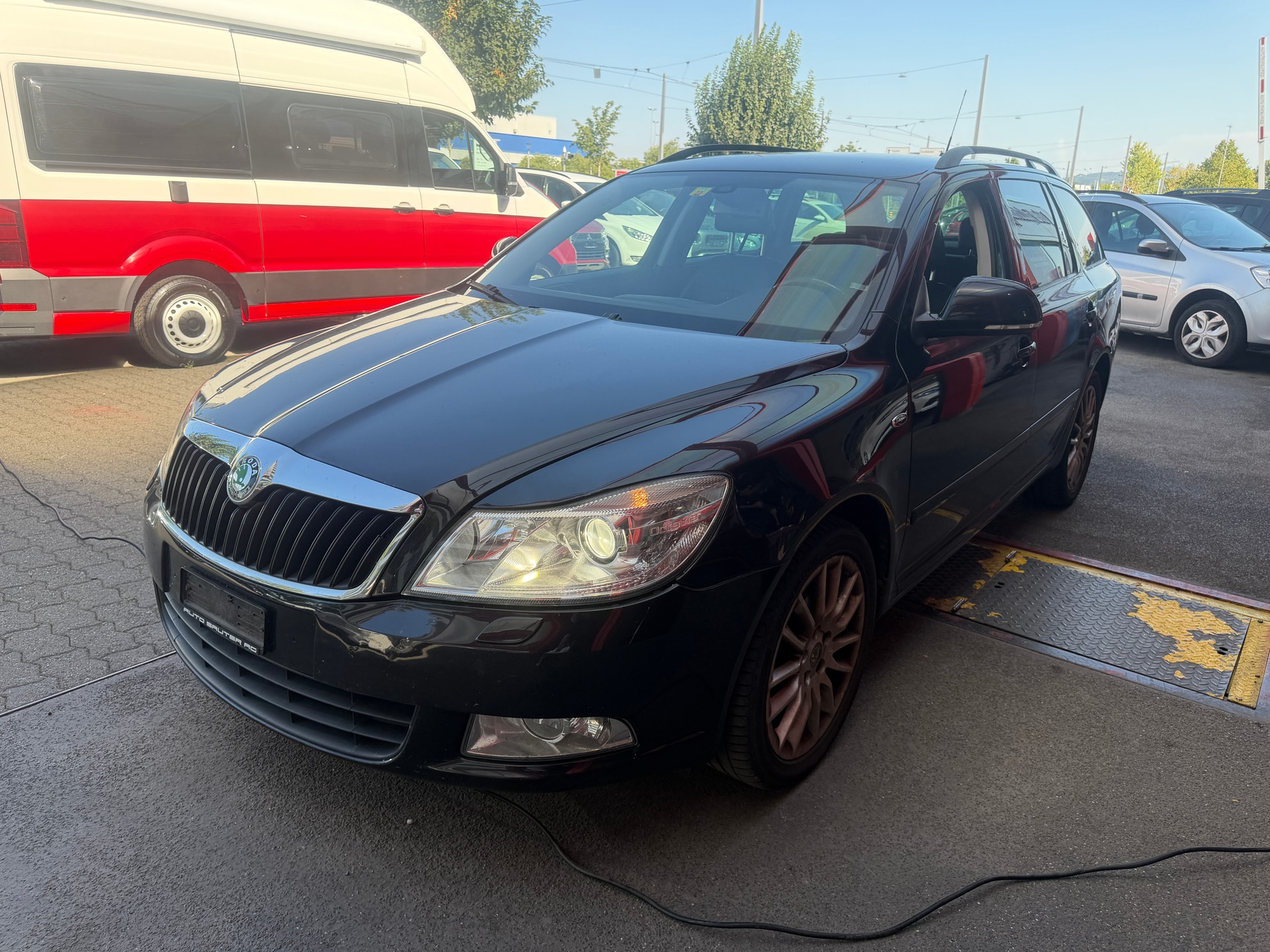 SKODA Octavia Combi 1.8 TSI Stöckli 4x4