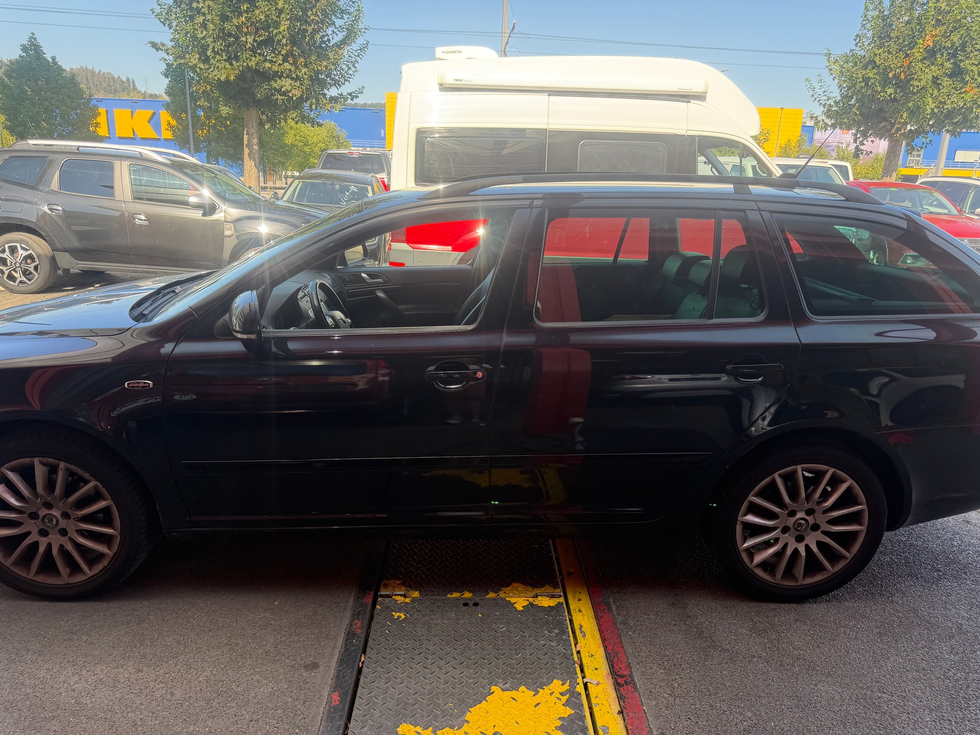 SKODA Octavia Combi 1.8 TSI Stöckli 4x4-image-4