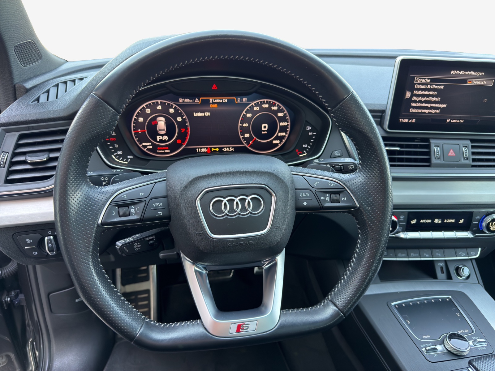 AUDI Q5 45 TFSI sport quattro S-tronic-image-9