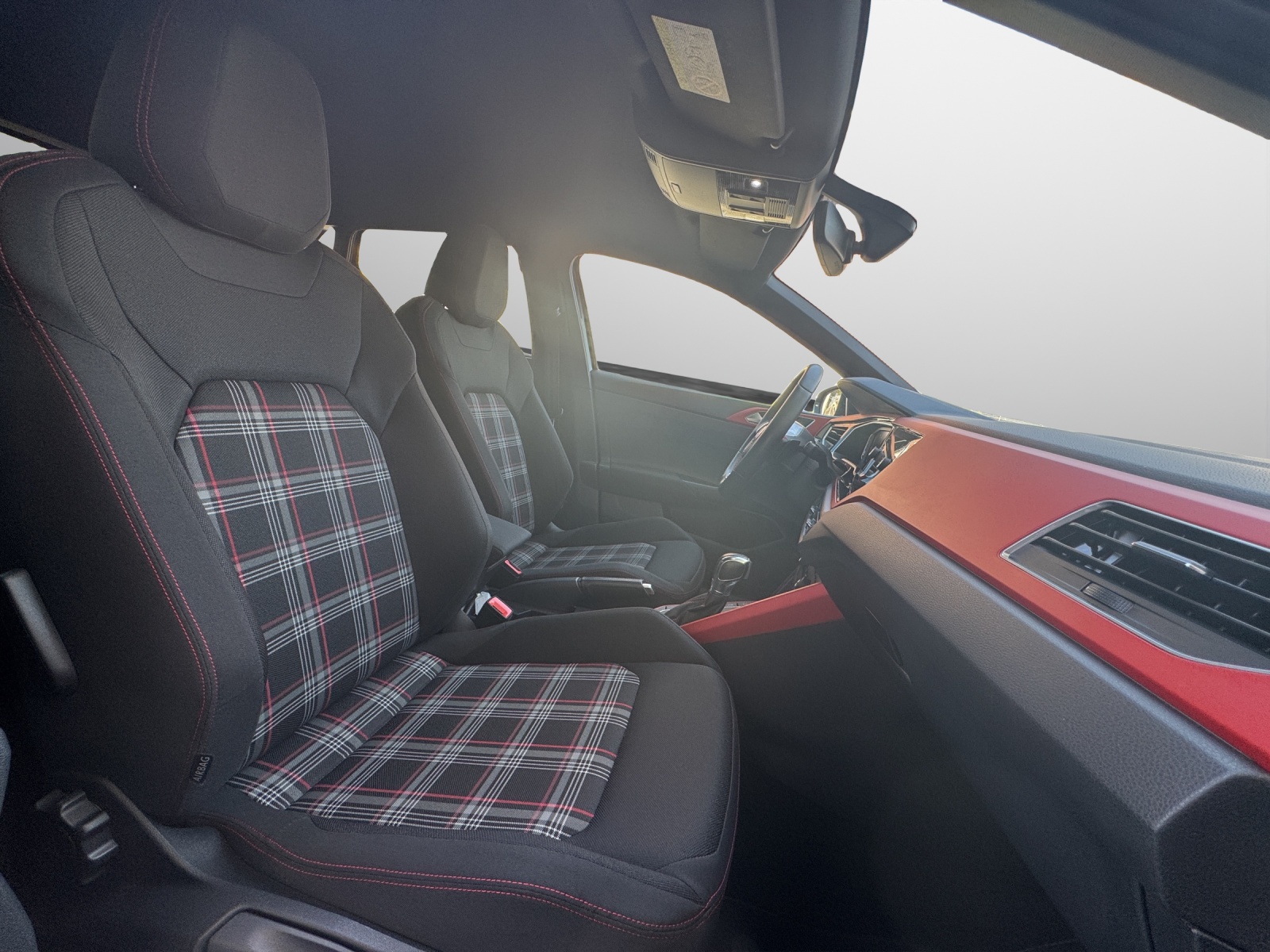 VW Polo 2.0 TSI GTI DSG-image-10