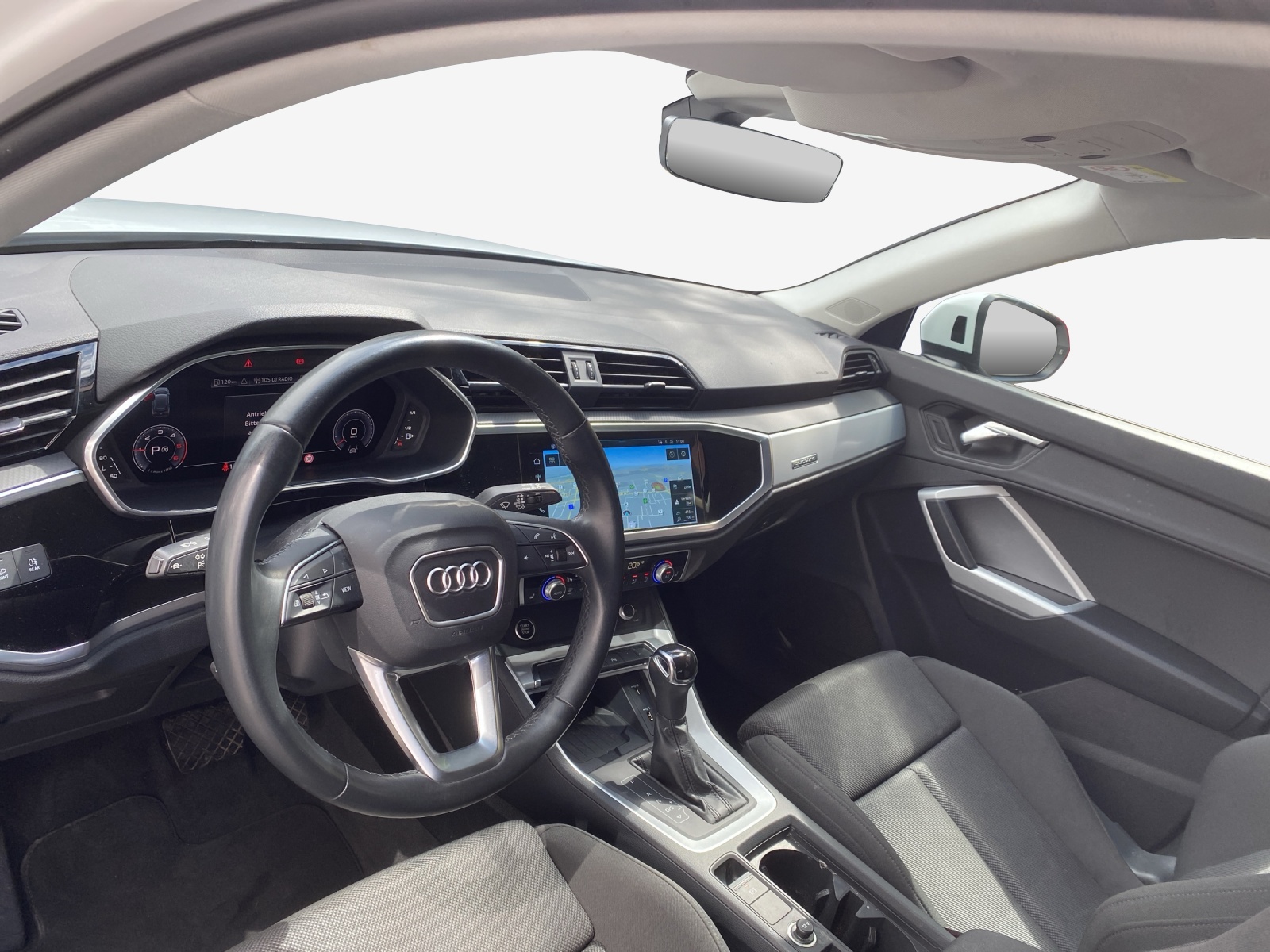 AUDI Q3 35 TDI Attraction quattro S-tronic-image-15