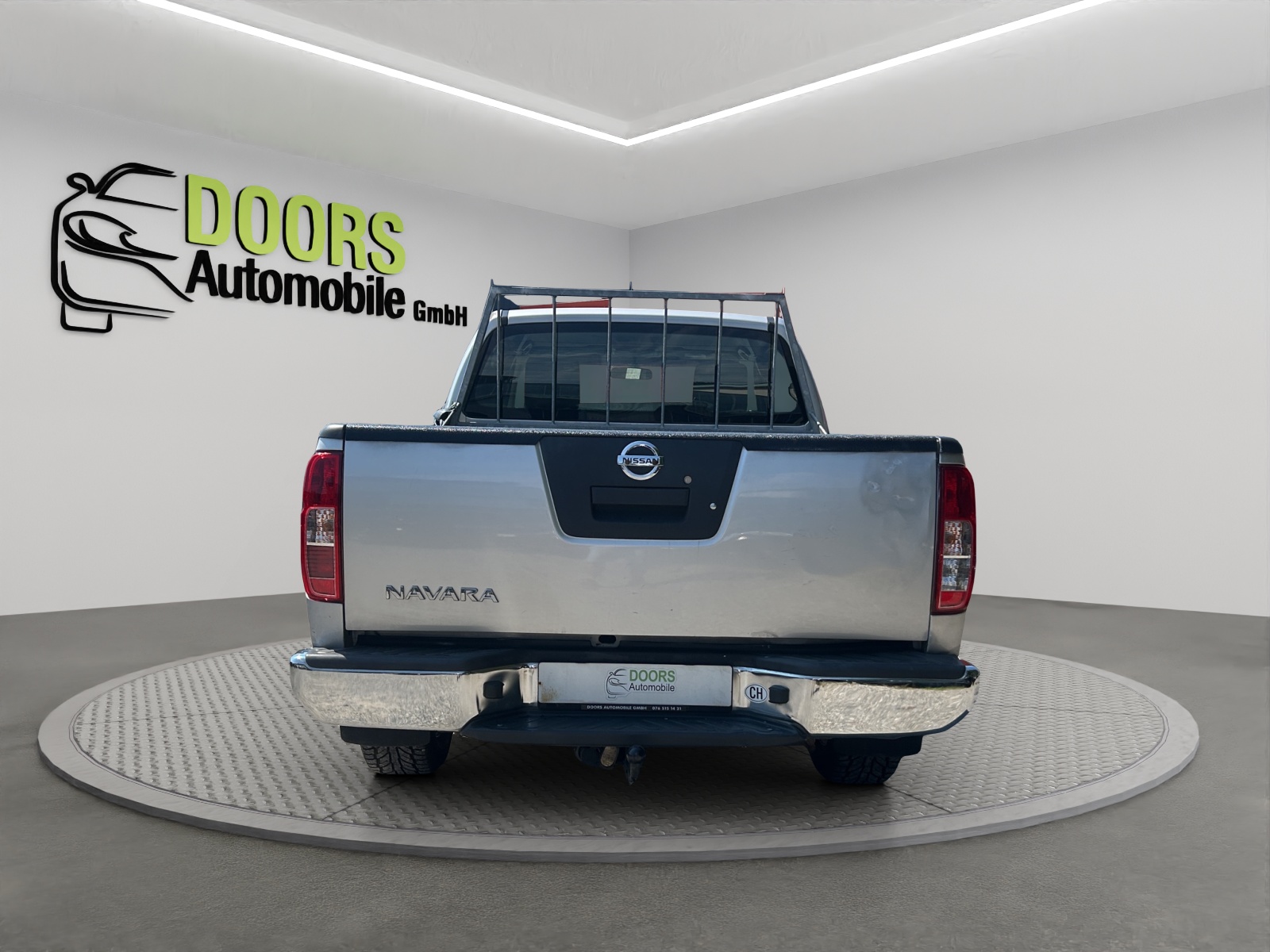 NISSAN Navara Double Cab SE 2.5 dCi 4WD-image-4