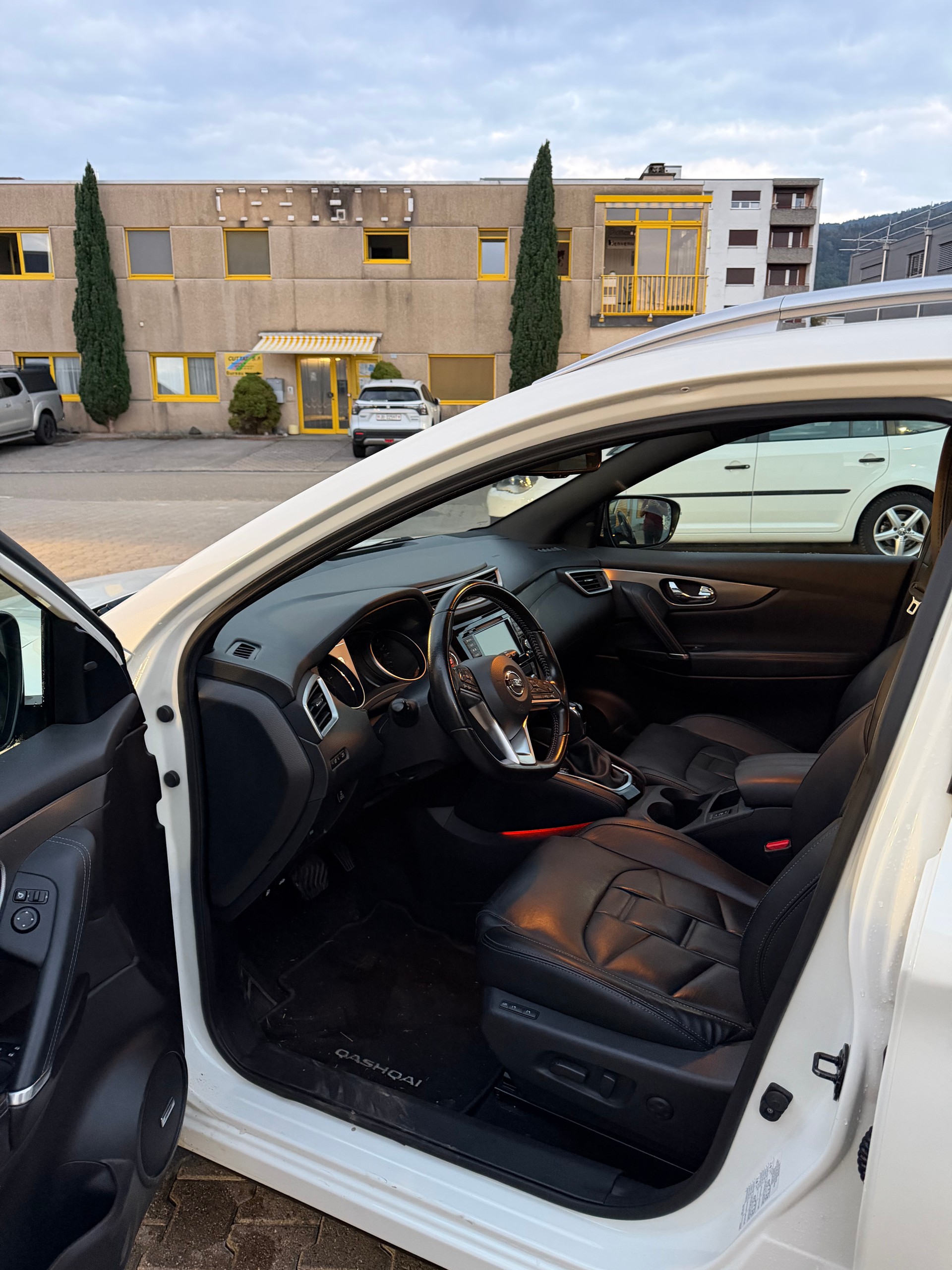 NISSAN Qashqai 1.7 dCi tekna+ Xtronic ALL-MODE 4x4-image-5