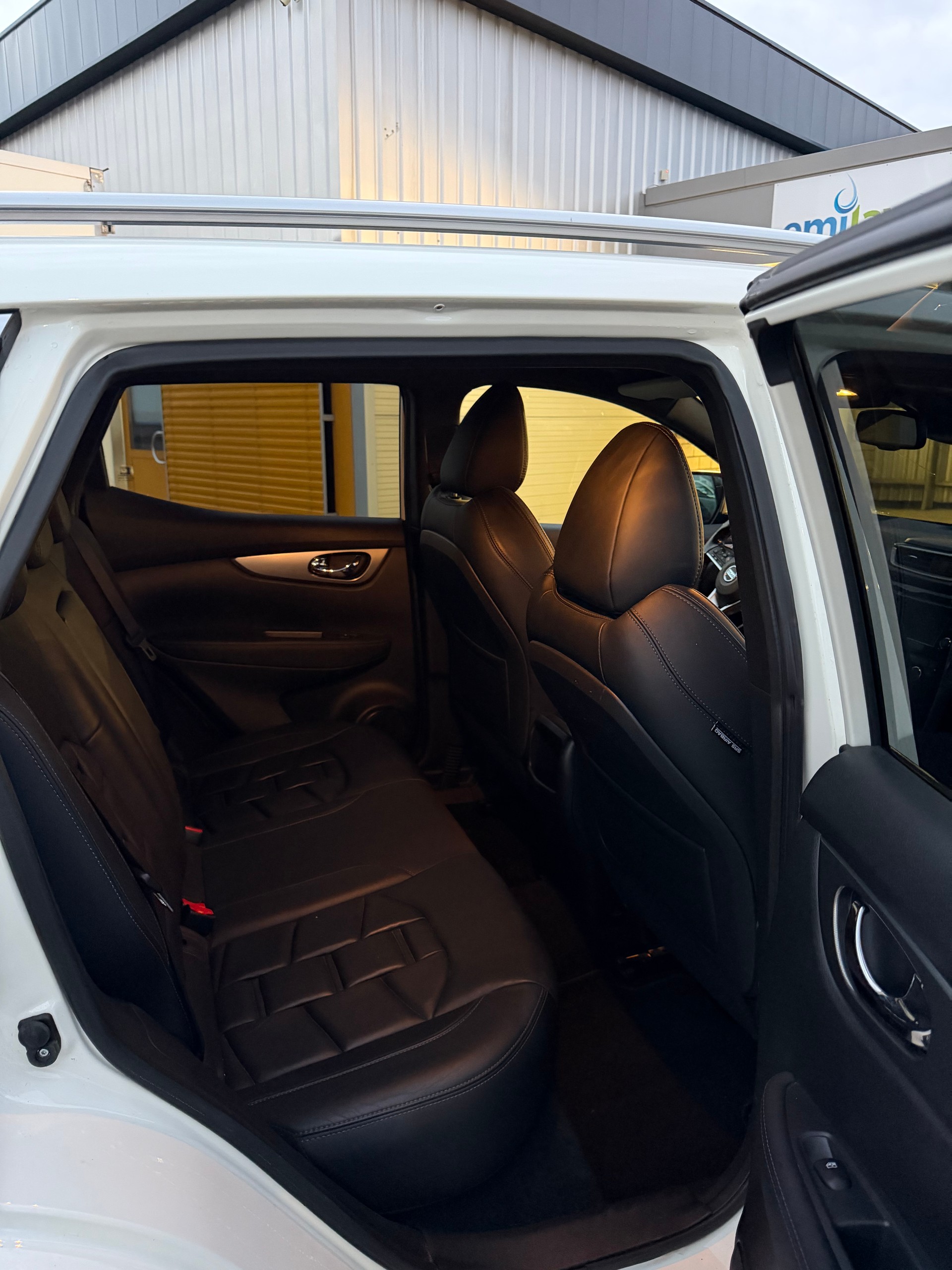 NISSAN Qashqai 1.7 dCi tekna+ Xtronic ALL-MODE 4x4-image-9
