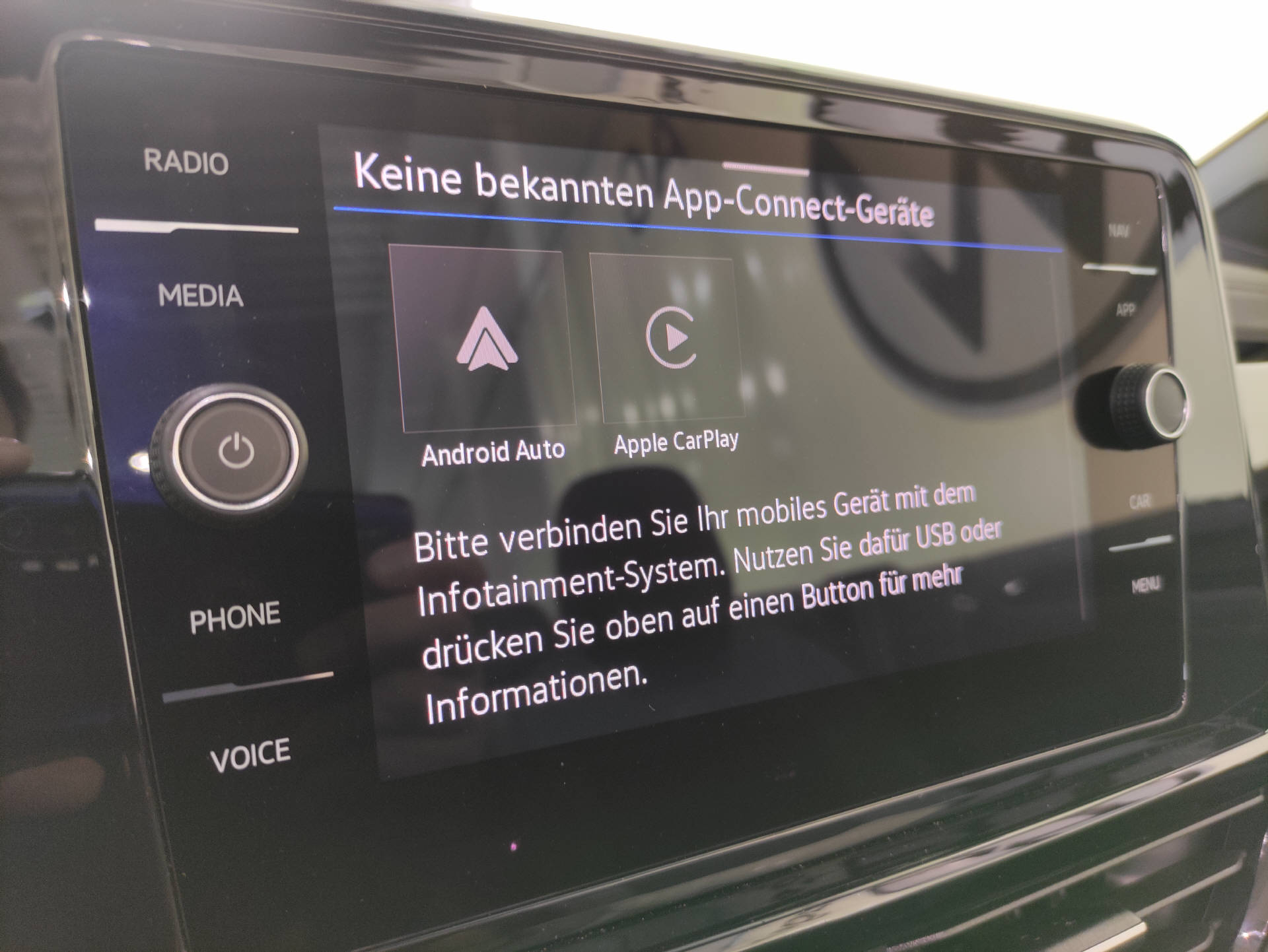 VW T-Roc Cabriolet 1.5 TSI R-Line Black-Style DSG-image-8