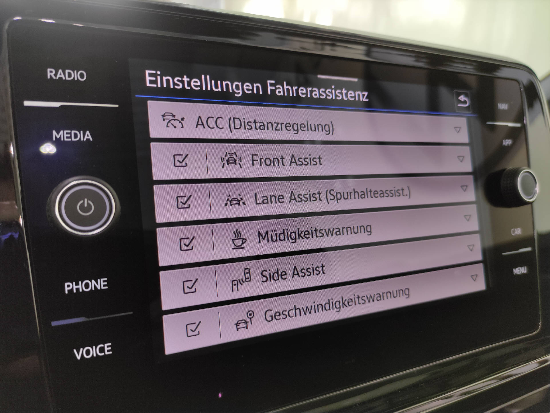 VW T-Roc Cabriolet 1.5 TSI R-Line Black-Style DSG-image-6