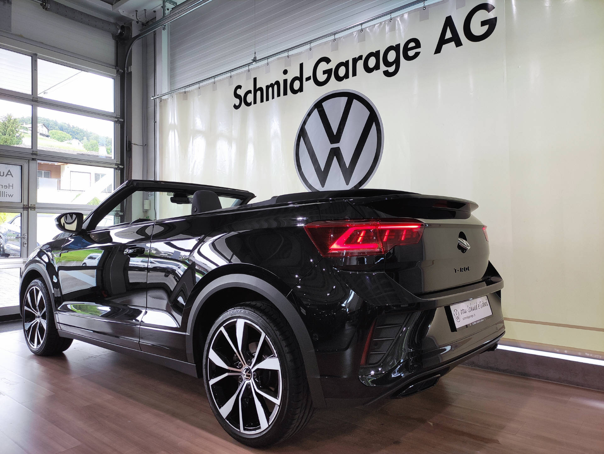 VW T-Roc Cabriolet 1.5 TSI R-Line Black-Style DSG-image-16