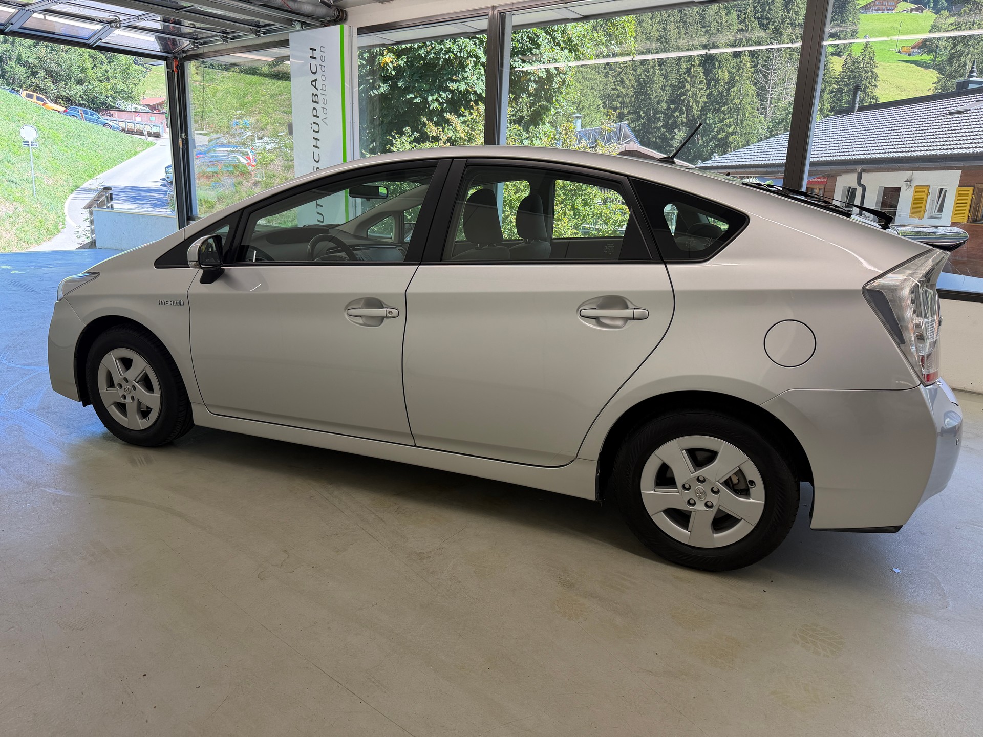 TOYOTA Prius 1.8 16V HSD Sol-image-7