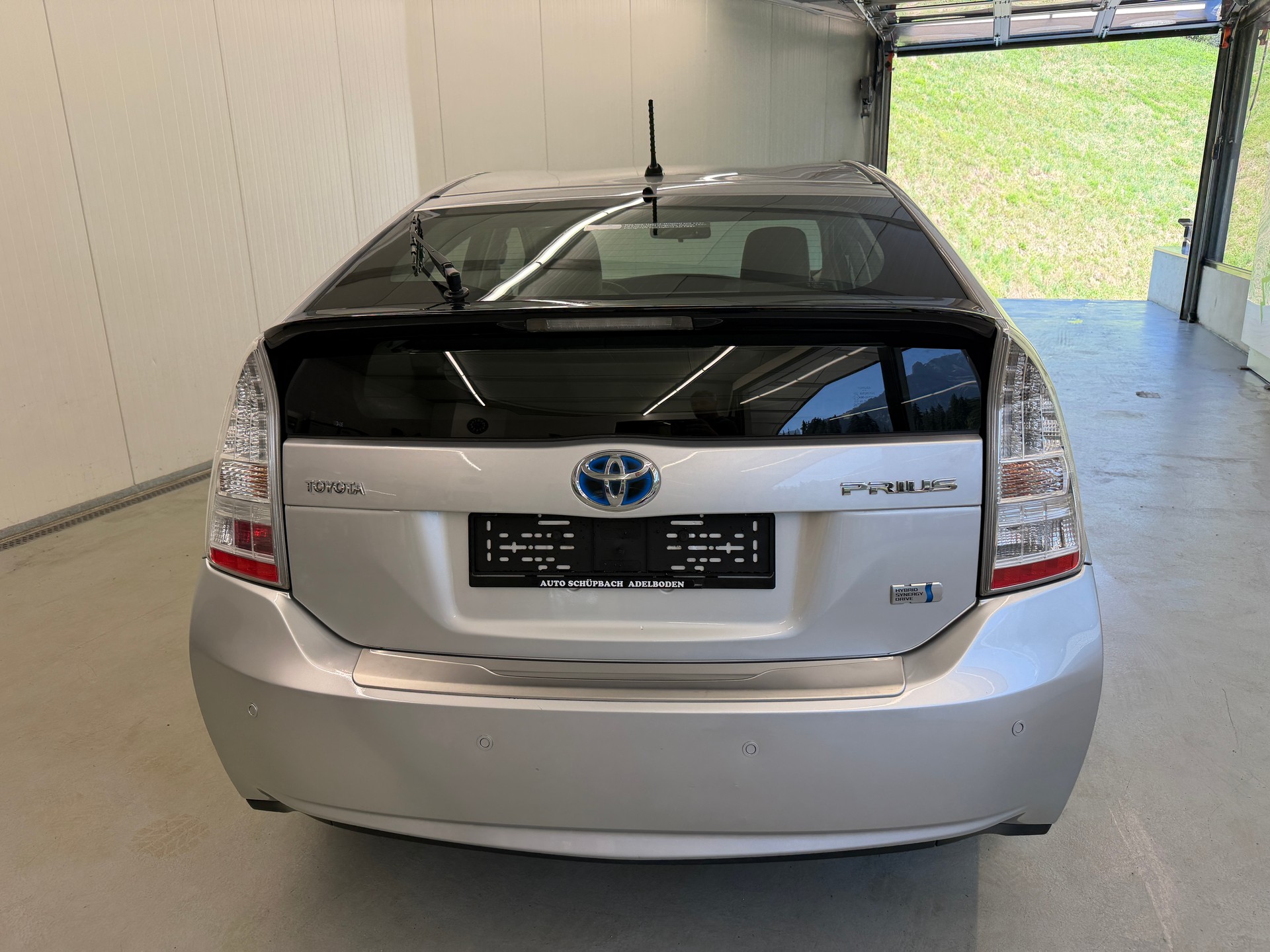 TOYOTA Prius 1.8 16V HSD Sol-image-5
