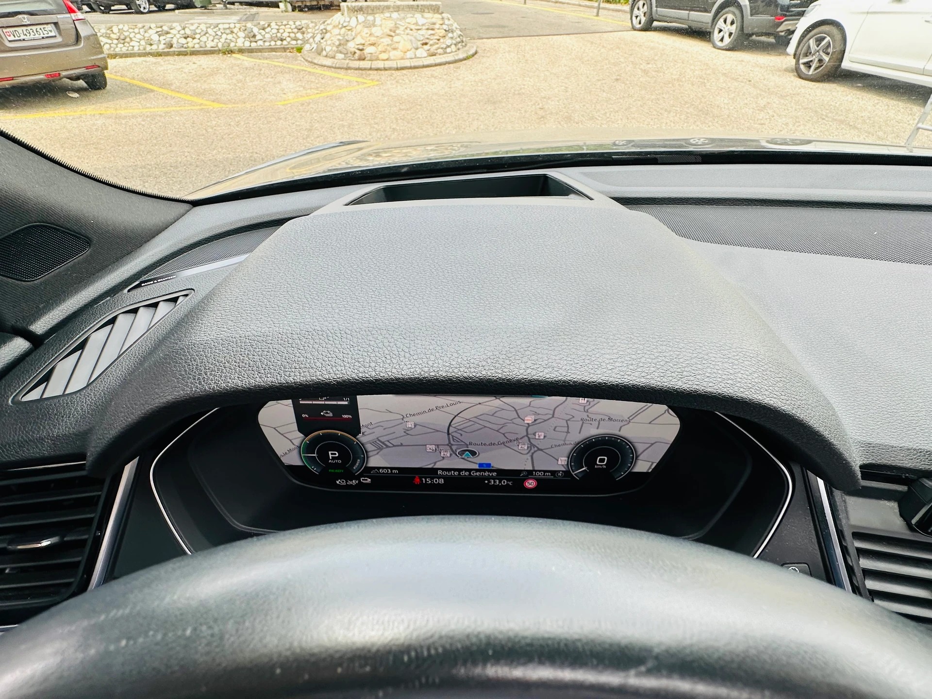 AUDI Q5 55 TFSI e PHEV S line quattro S-tronic-image-13